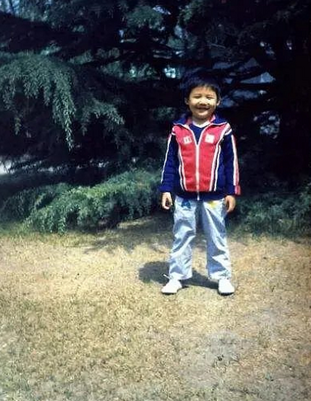 大张伟还是小张伟的时候怎么那么像老干部,笑死~ 感觉他随时都会抬起