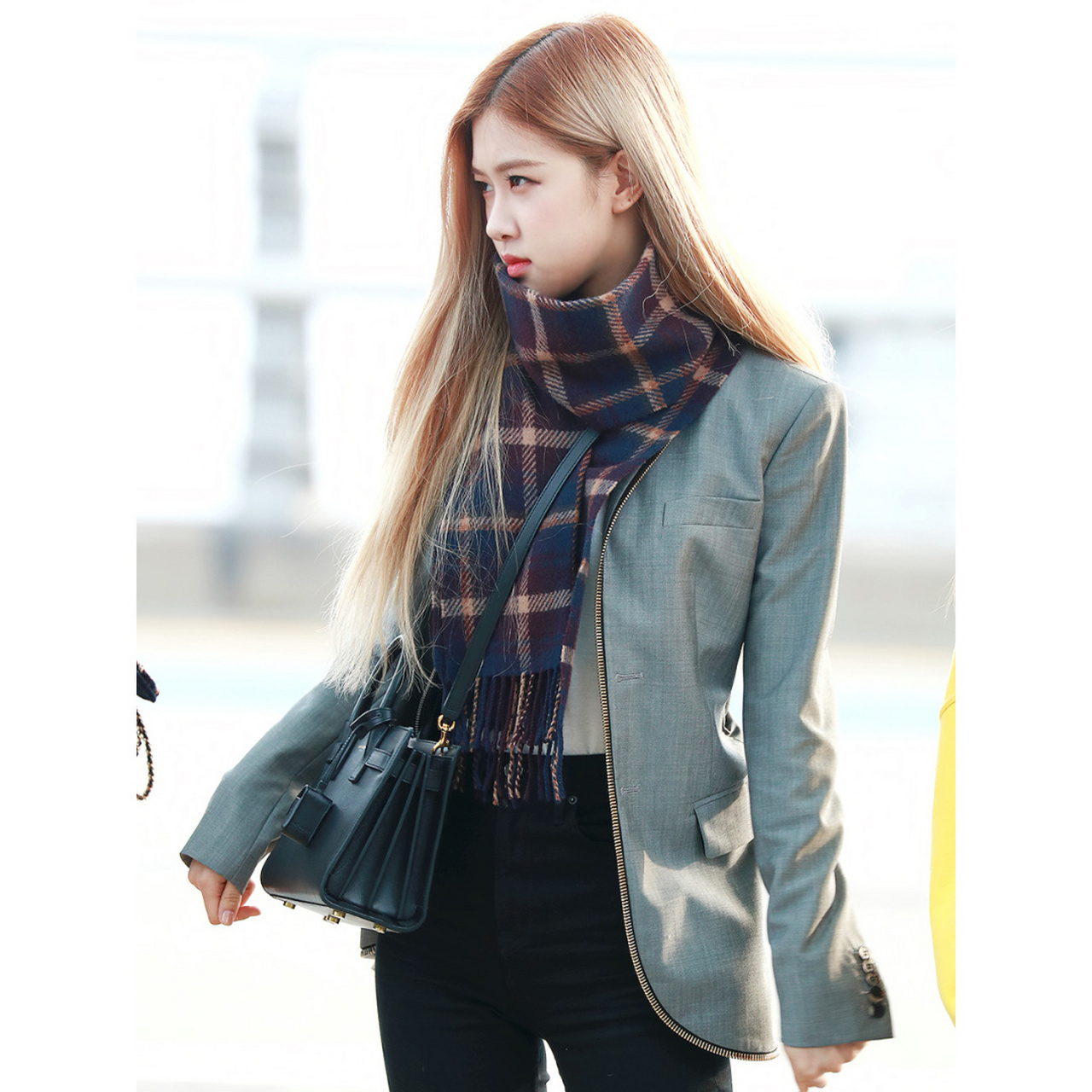 blackpink成员穿搭 rose朴彩英日常私服穿搭分享 肉肉这身穿着打扮酷