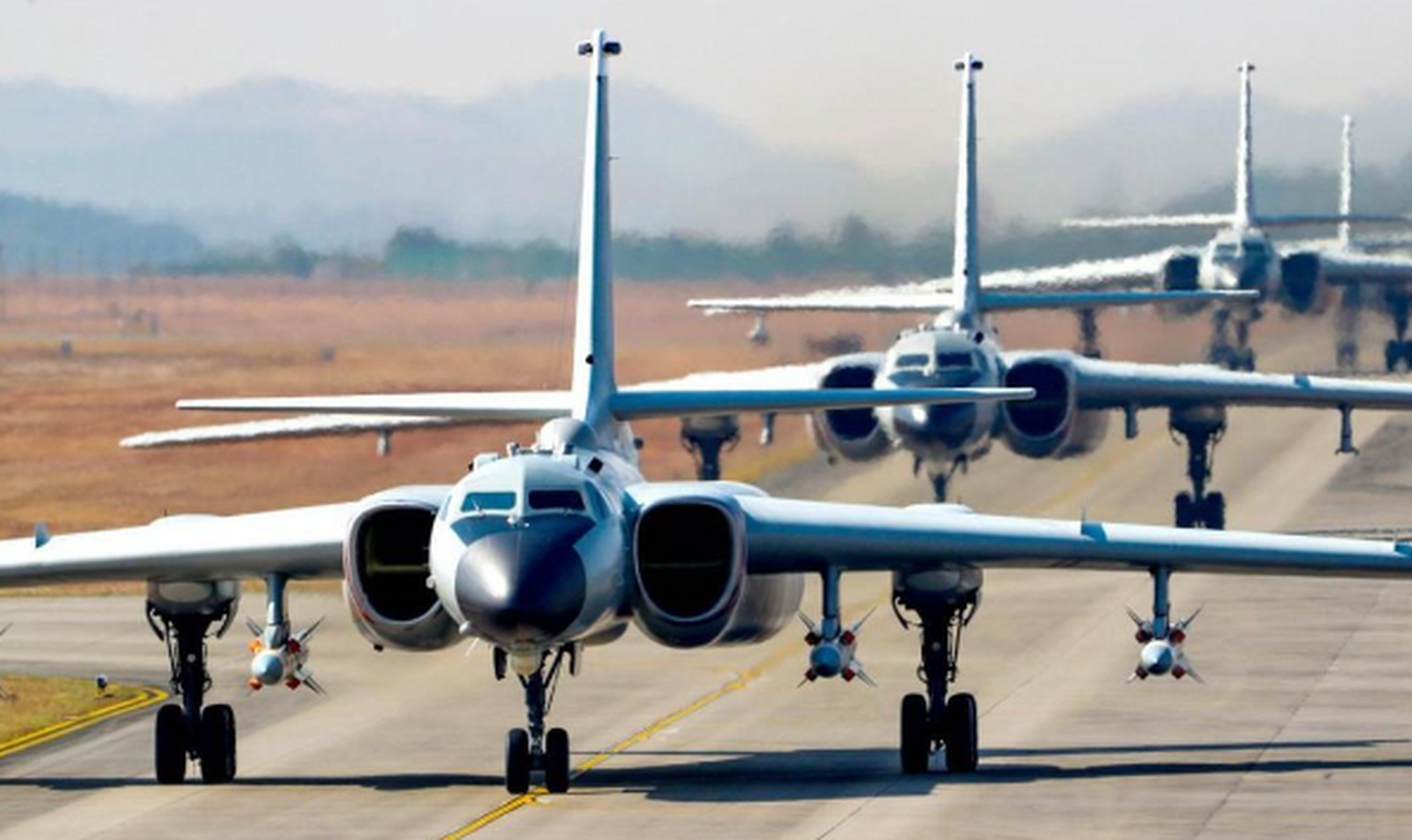 作为中国空军唯一的一款轰炸机,轰-6在解放军的攻防体系中至关重要.