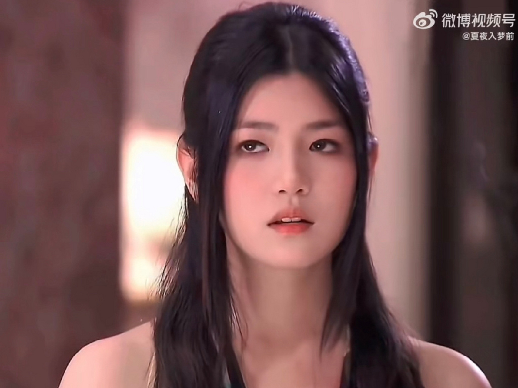 " 不会还有人没看过《不良笑花》时期的陈妍希吧,是一眼心动的初恋脸