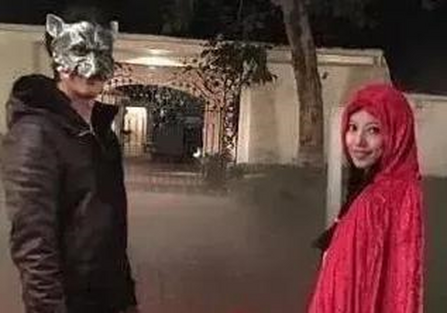 王力宏的豪宅居然霸气的像个皇宫,据说,怎么也得几千万左右,亭台楼阁