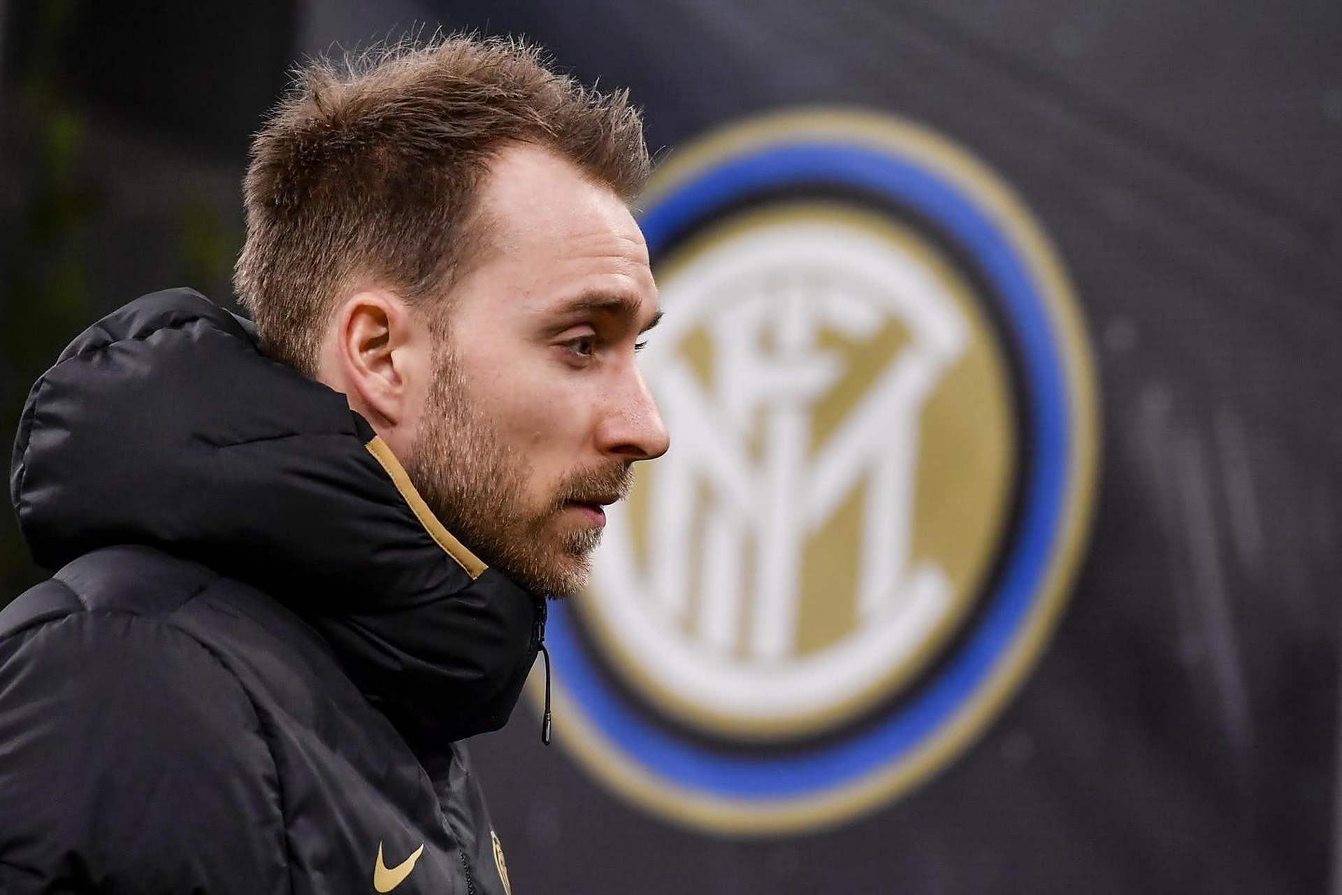 黄强歪谈体育认为,当听说埃里克森晕厥倒地之后,我还为是还在为国足