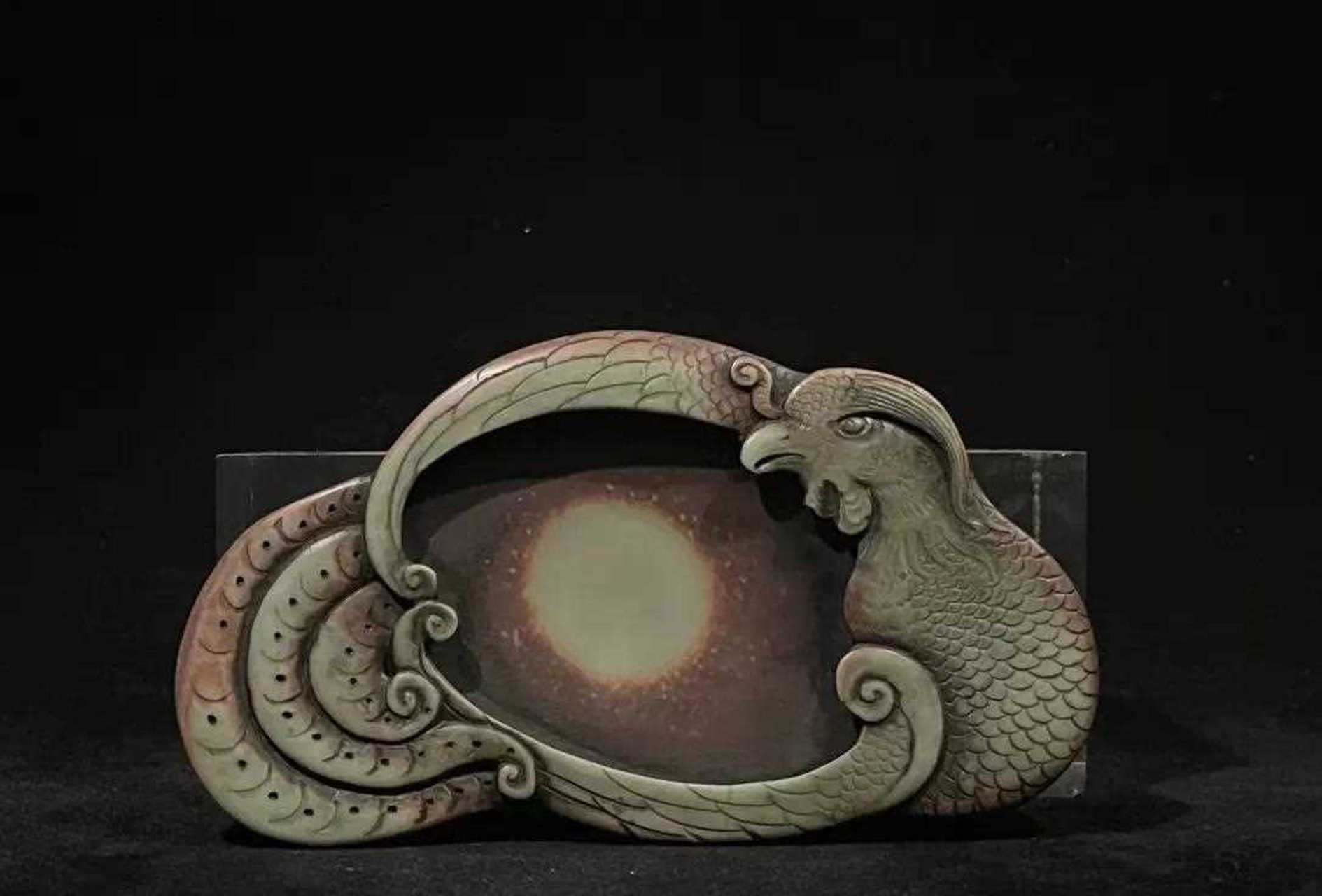 正宗紫袍玉带凤鸟砚台,雕工大气,包浆浑厚.重约550g,145×81×26cm