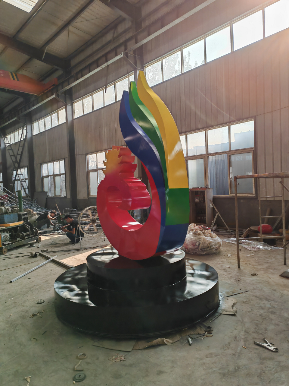 下面是关于不锈钢抽象凤凰雕塑的一般介绍.  1.