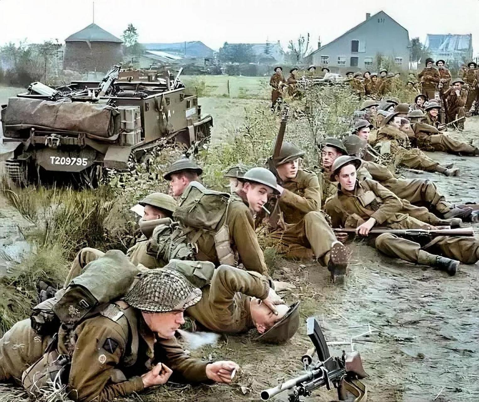 【图为二战时期的苏格兰步兵】苏格兰也是英国的一部分,英国对德宣战