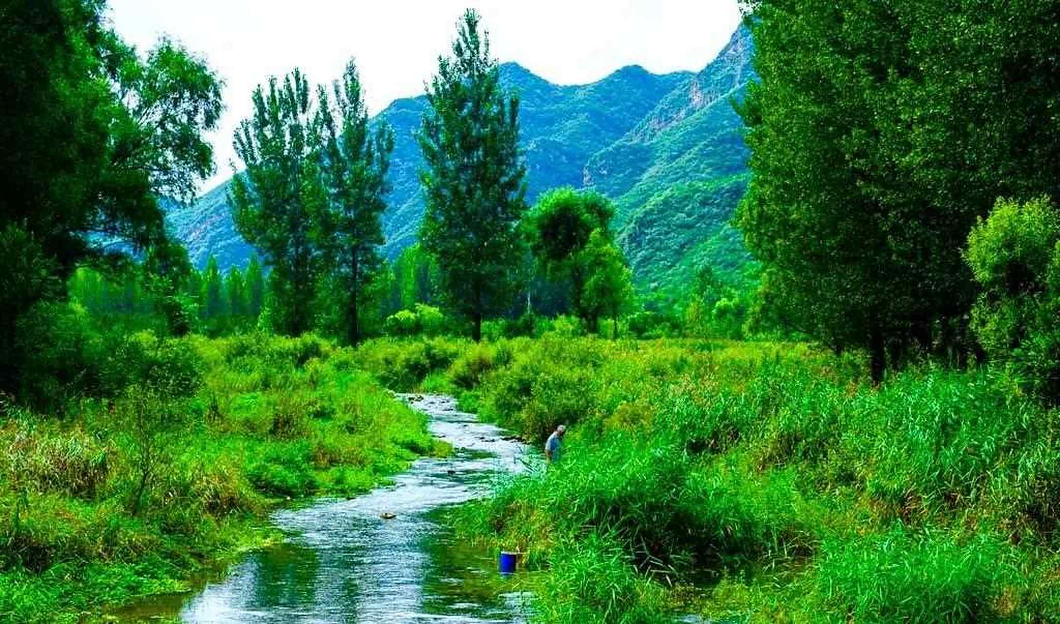 白河峡谷,是从延庆的白河堡水库开始,经过怀柔至密云的白河河谷.