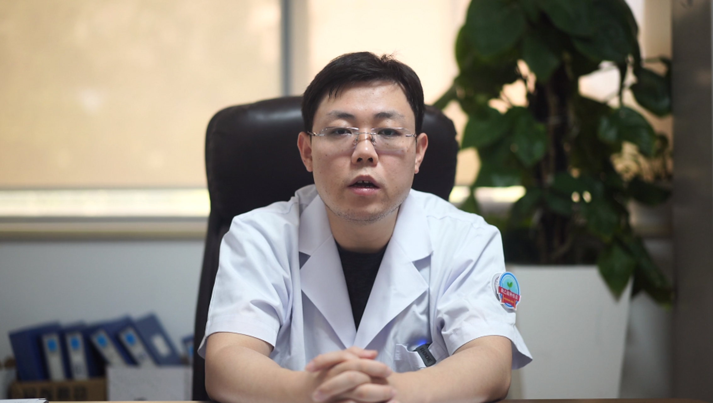 大家好,我是中医减肥医生安佳琳,从事减重的诊疗20多年,在治疗产后