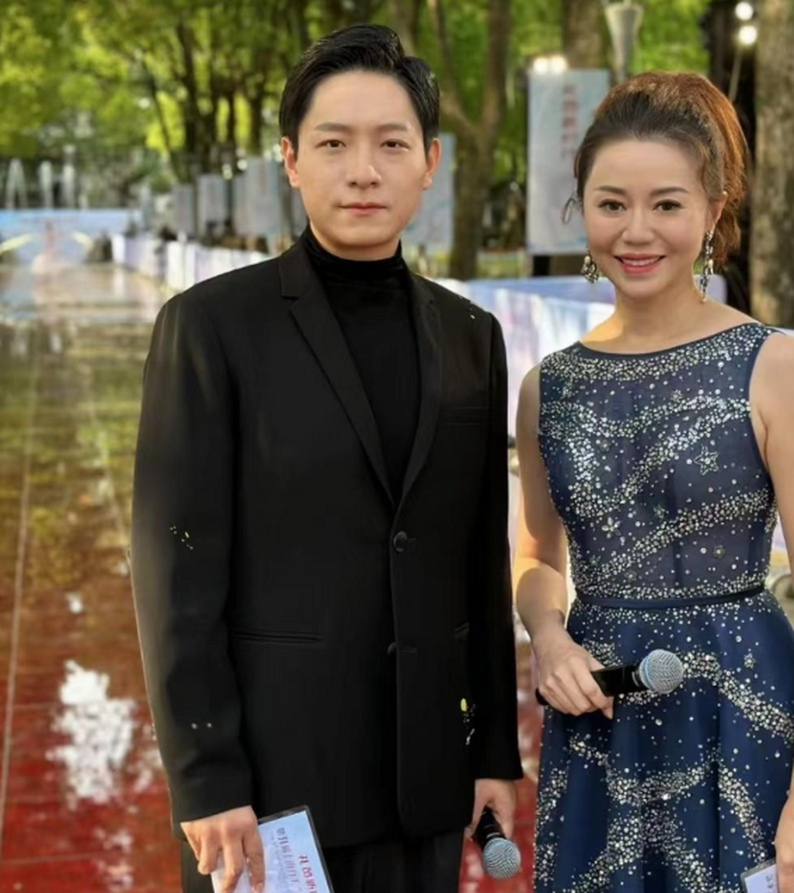 东方卫视主持人优嘉,搭档沪剧演员徐祥,新组合"弹眼落睛".