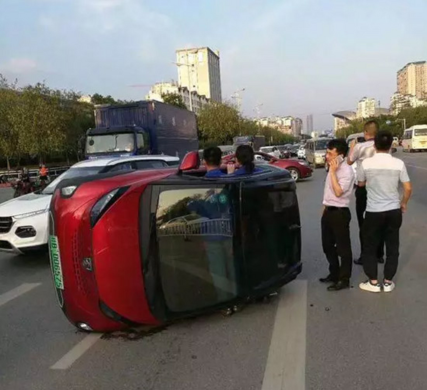 和你一起看车来车往