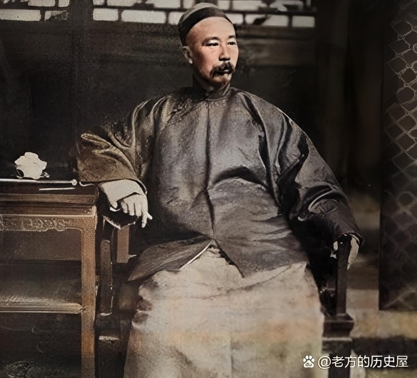 他被残忍地打断膝盖骨,然后被处决,  爱新觉罗·肃顺,一个正直而从不