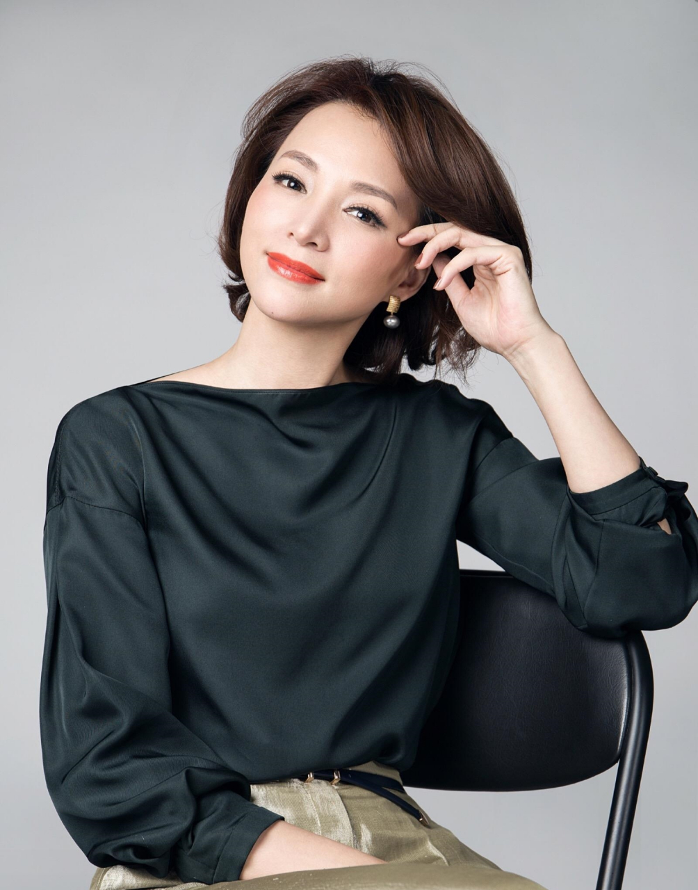 2009年,密春雷对妻子金晶说:"我今天必须和你办手续,给董卿一个名分