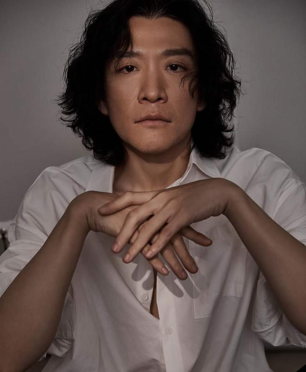 冯冰回忆《狂飙》的幕后:"老莫"在片场总是很"沉默"