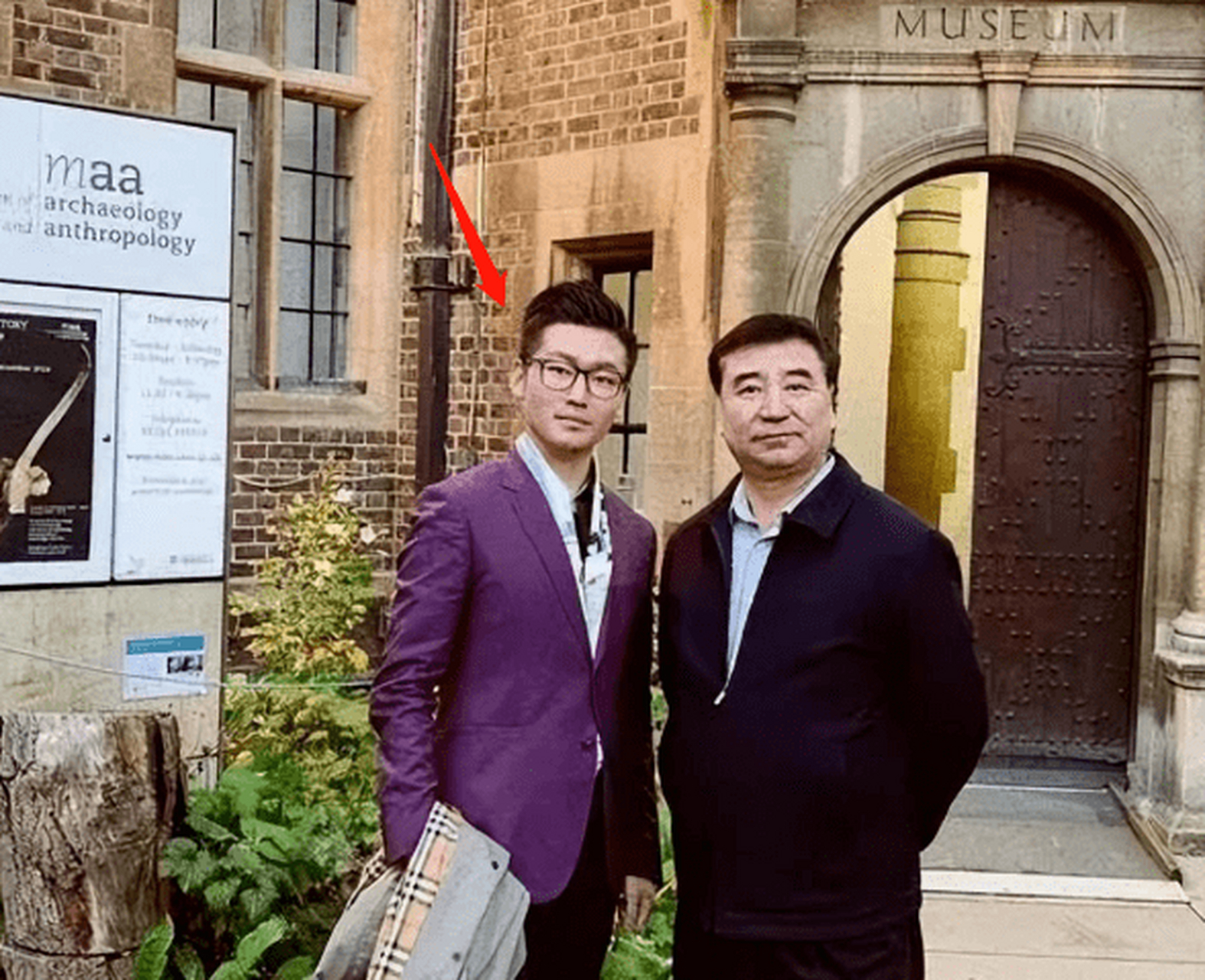 白岩松的独生子白清扬,在高三时就被保送到英国伦敦国王学院,大学选的