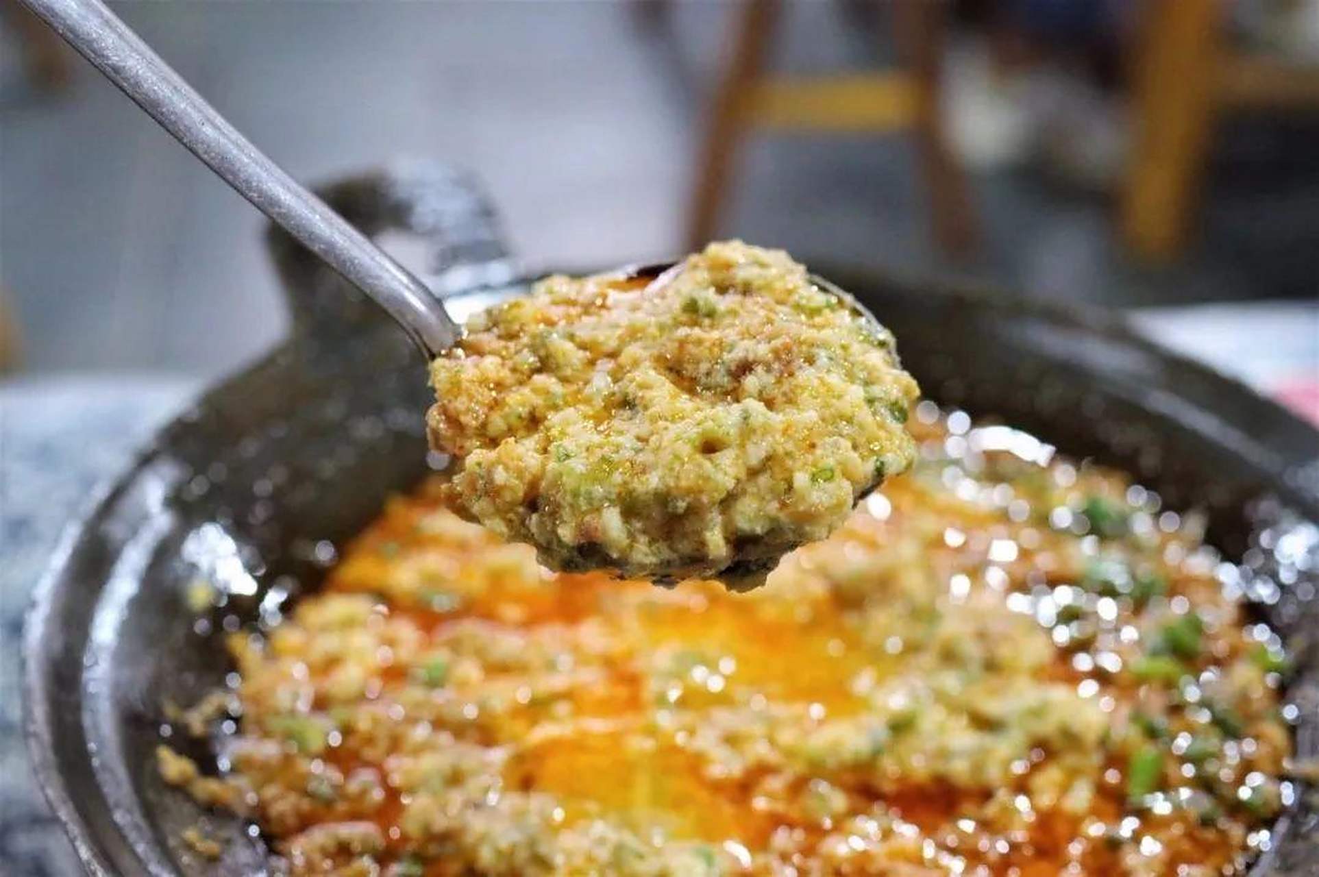 来恩施旅游必吃美食合渣 合渣是土家人餐桌必备汤食,尤其是在农村.