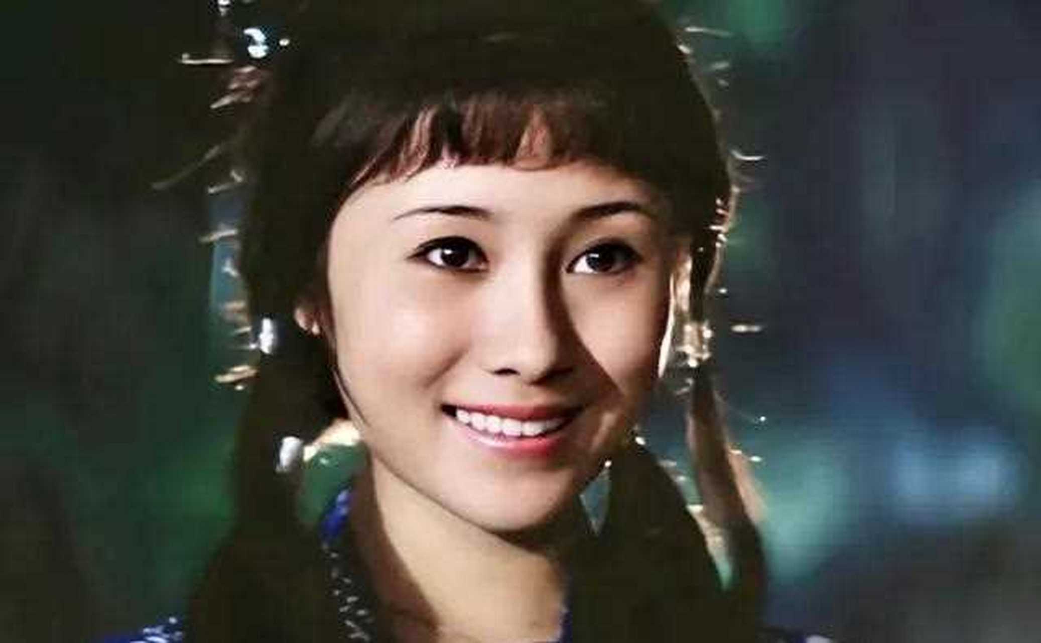 郑绪岚的一首《牧羊曲》,让她红遍了大江南北,红透了半个中国.