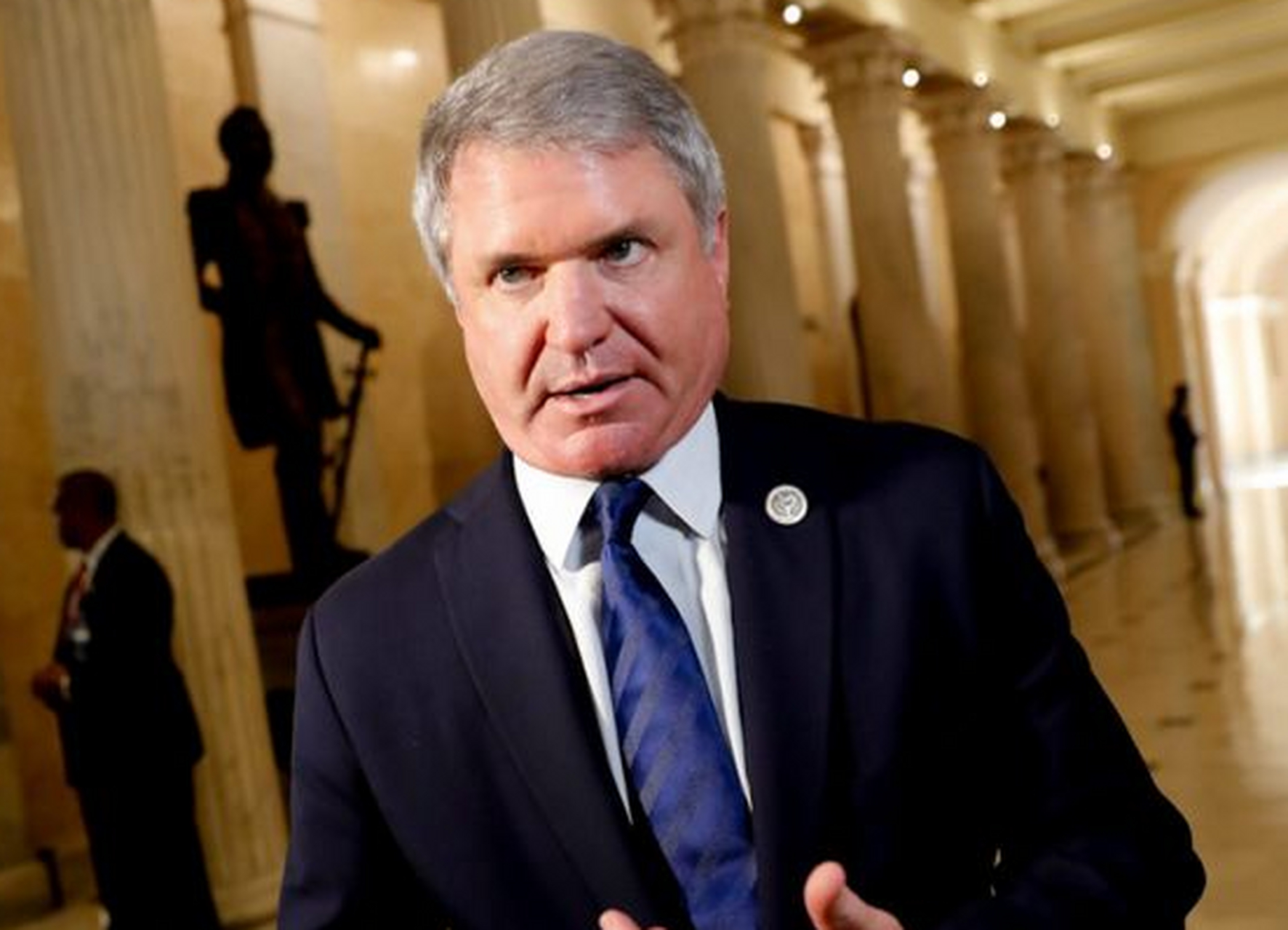 麦蔡会后,大陆再发制裁令,目标直指窜访台岛,扬言派兵的麦考尔 麦考尔