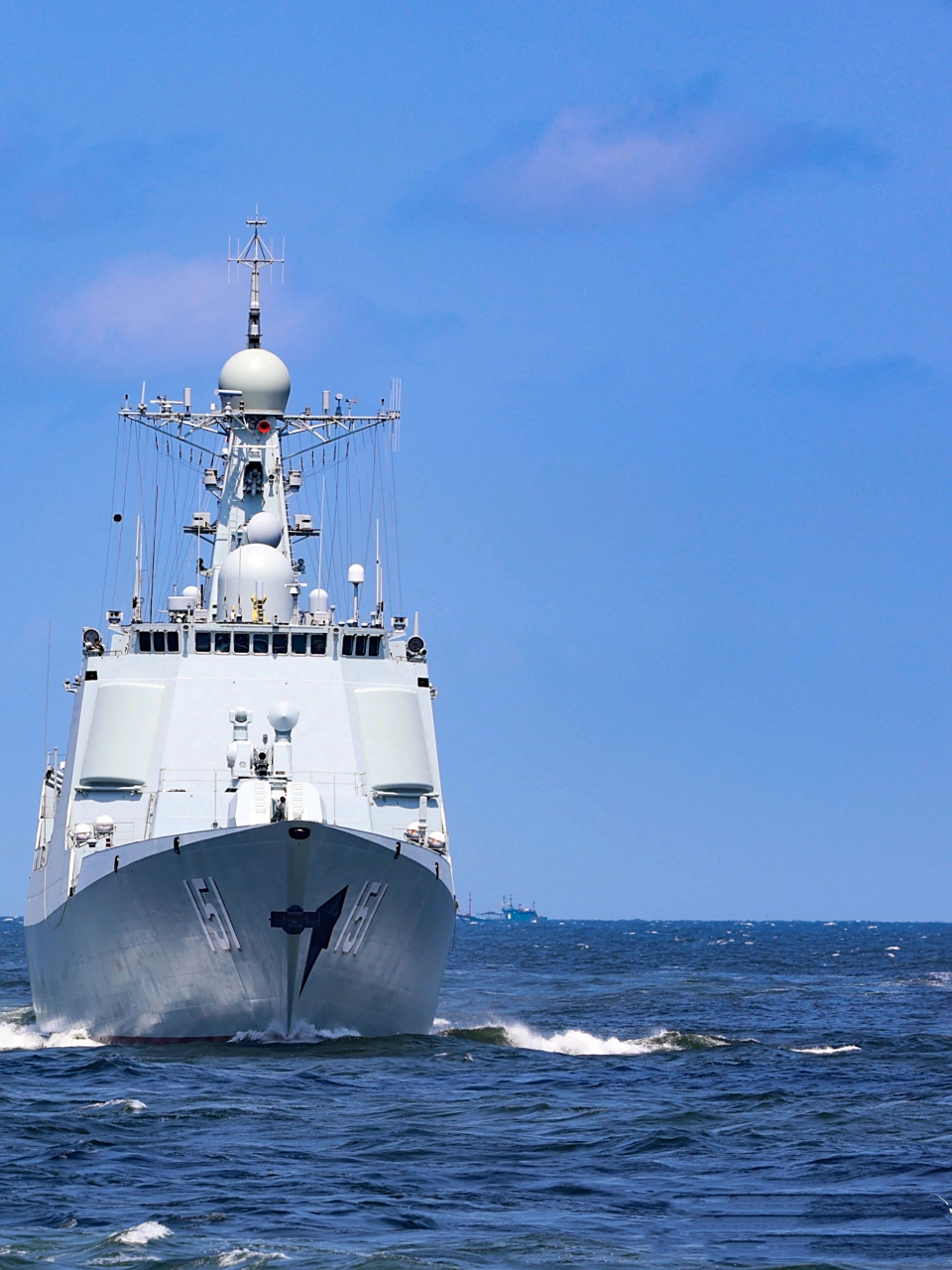 东战海军cd  东部战区海军 c(151郑州舰)d(154厦门舰)