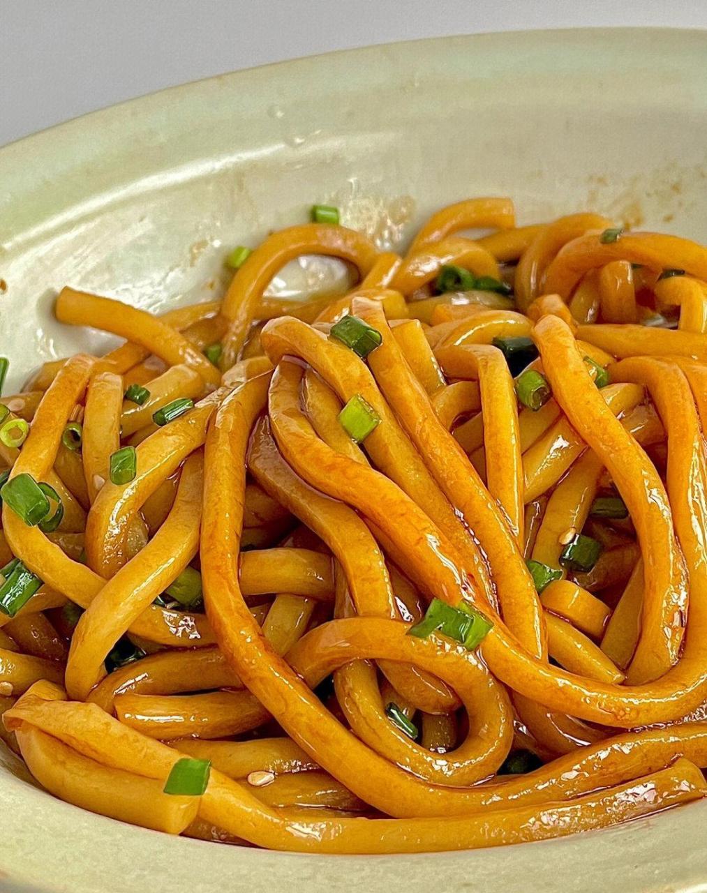 7715周末的早午餐|葱香浓郁的葱油拌乌冬面97[鸡蛋] 今日份早