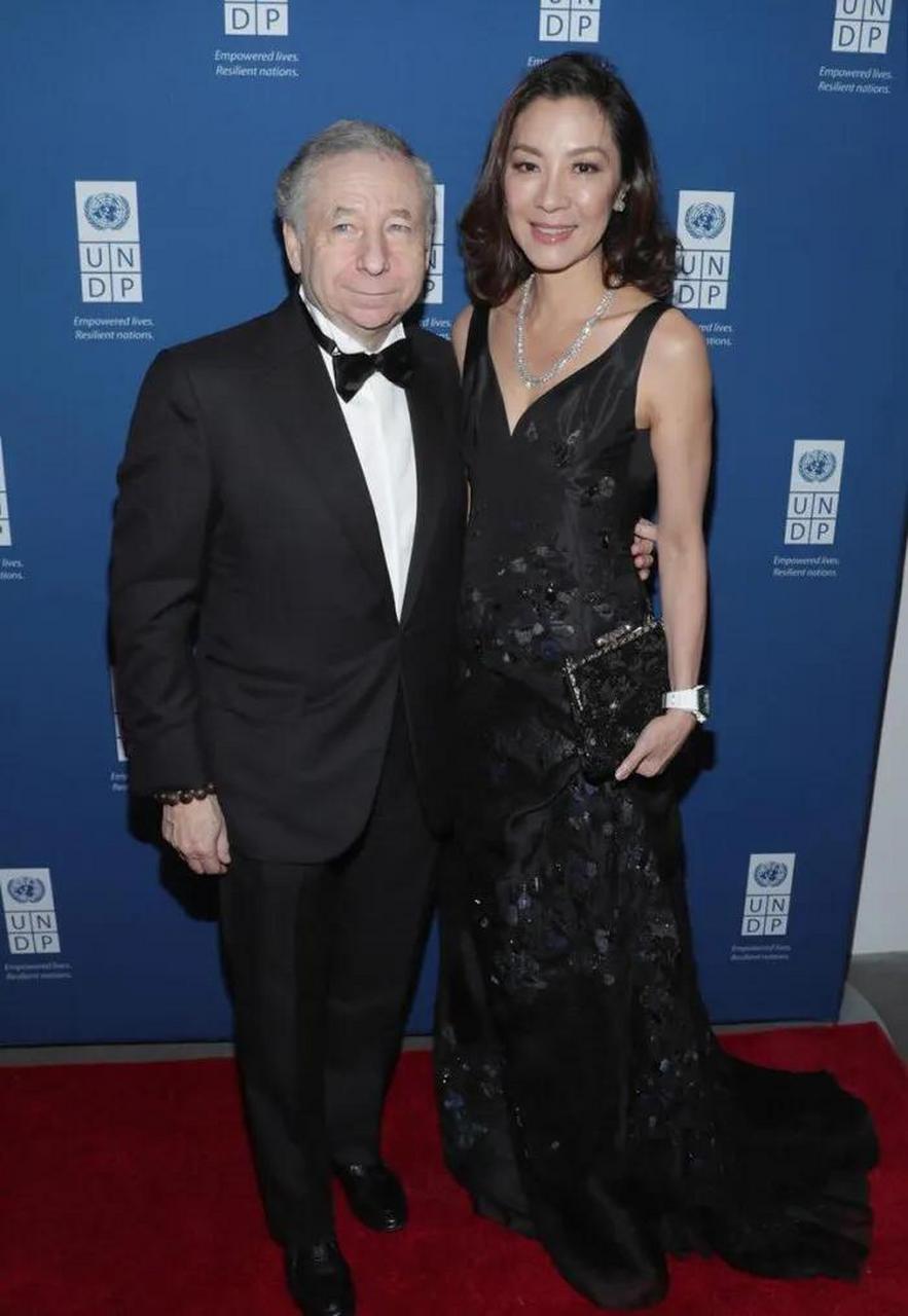 前有巩俐,后有杨紫琼!