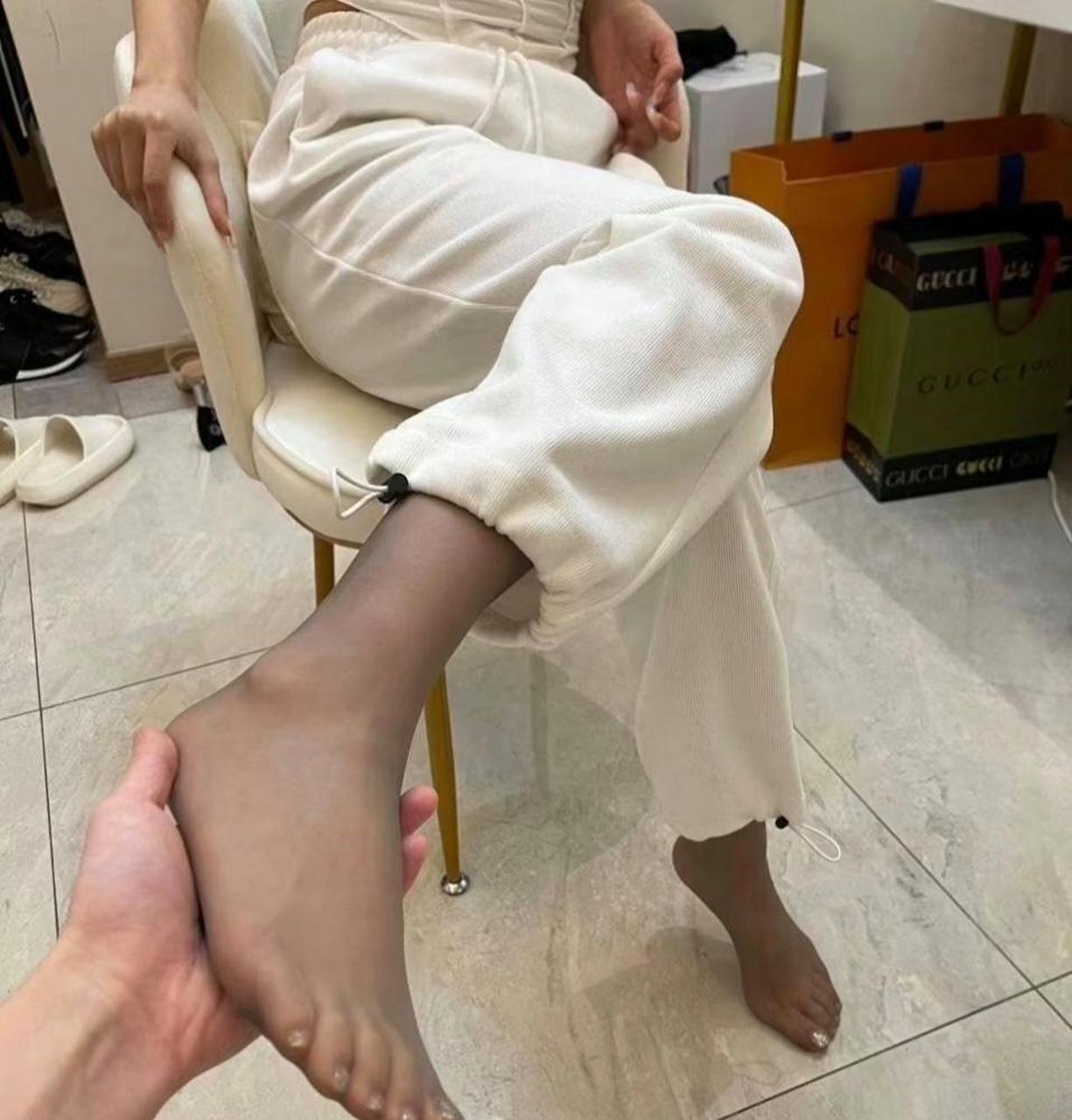 女人的脚丫为什么是香的