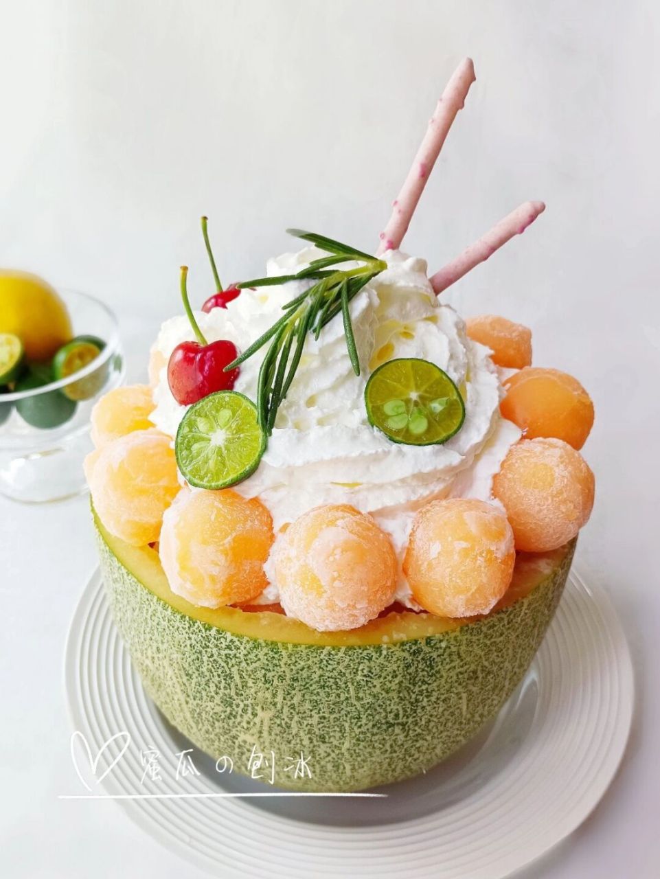 做法简单,在家就能轻松get,没有刨冰机就用厨房刨丝器,效果一样好呦!