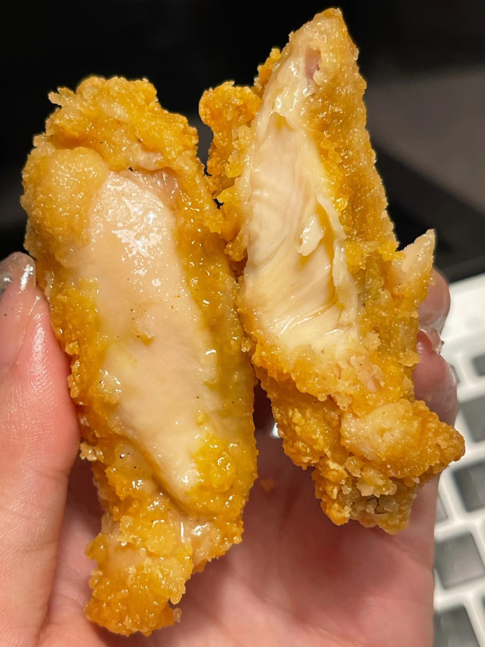 外皮嘎嘣脆,里面的鸡肉又嫩又多汁!