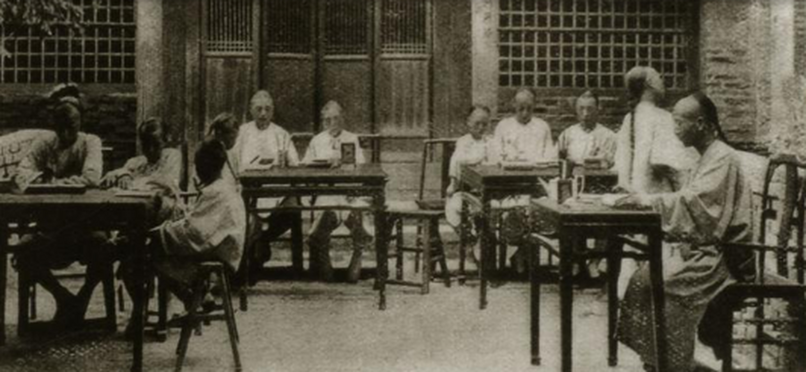 制:失败的"休克疗法"(一) 1905年12月6日,延续了1300多年的科举制废除