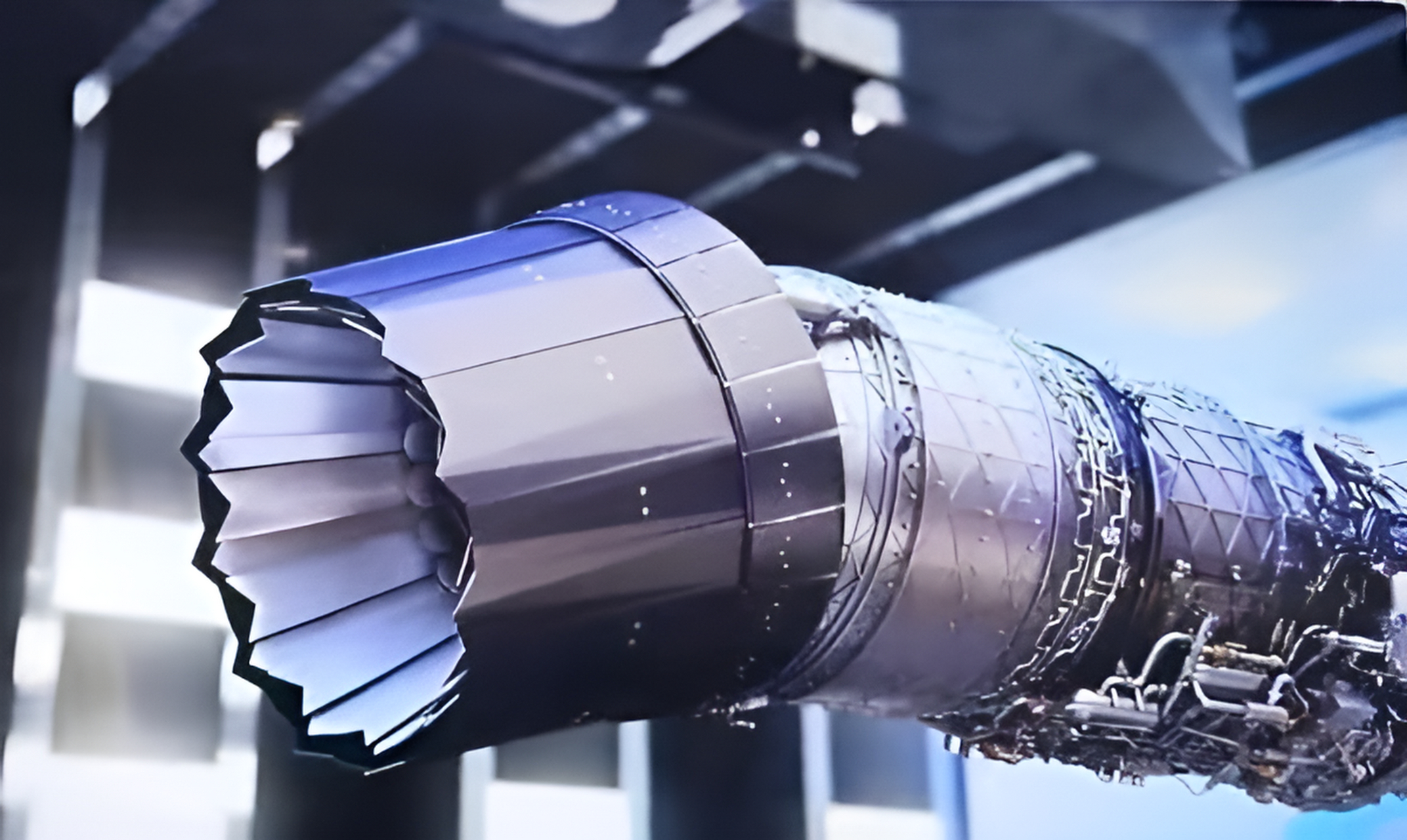 涡扇15矢量发动机台架试验图,涡扇15已经安装在歼20上进行测试,歼20也