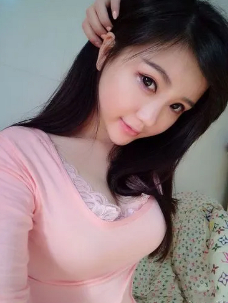 被他连哄带骗领了证,然后,他就换了副嘴脸,公然