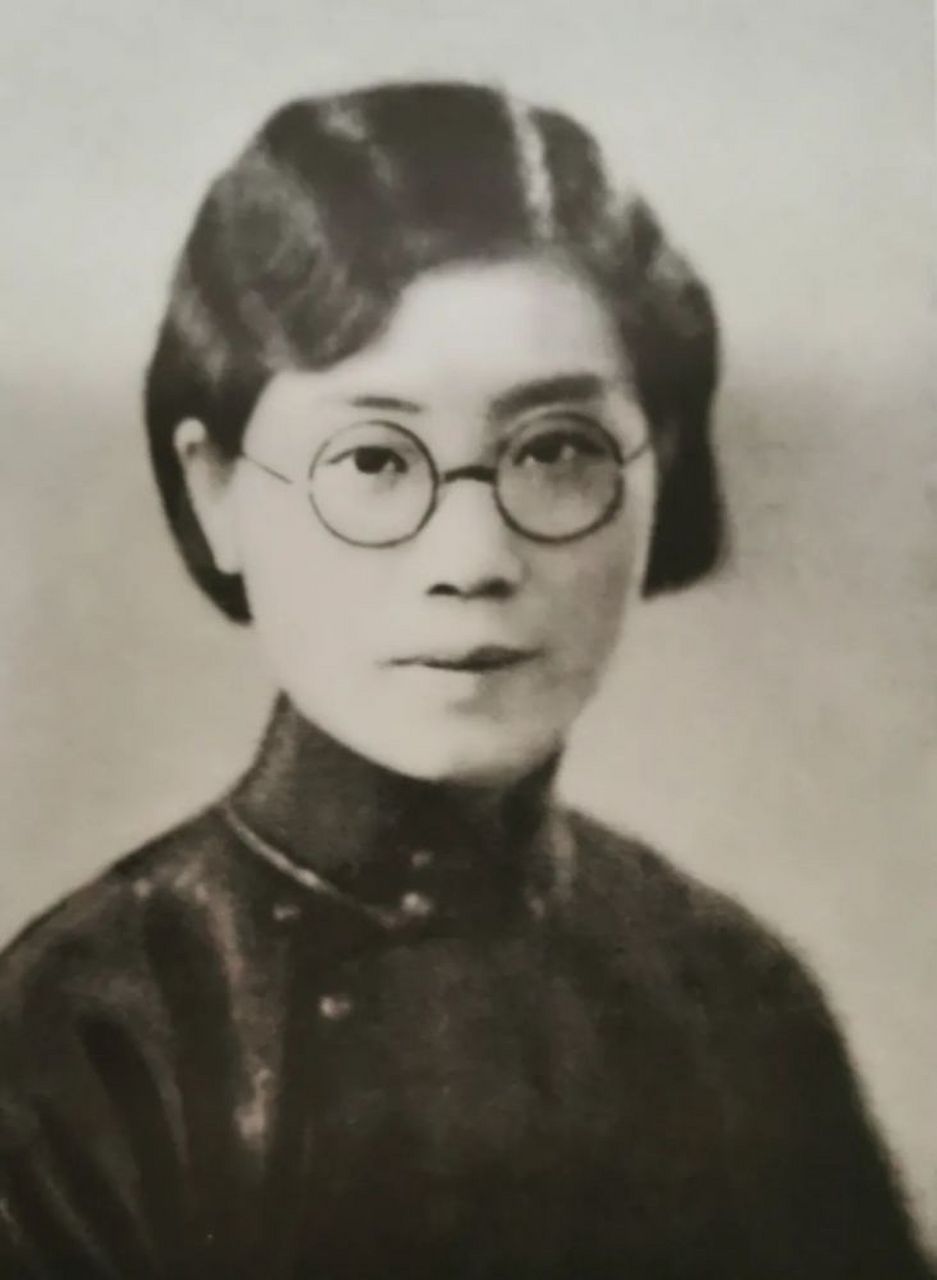 1934年,才女毛彦文满心欢喜地去闺蜜熊芷家拜访,谁知,熊芷却将她推入