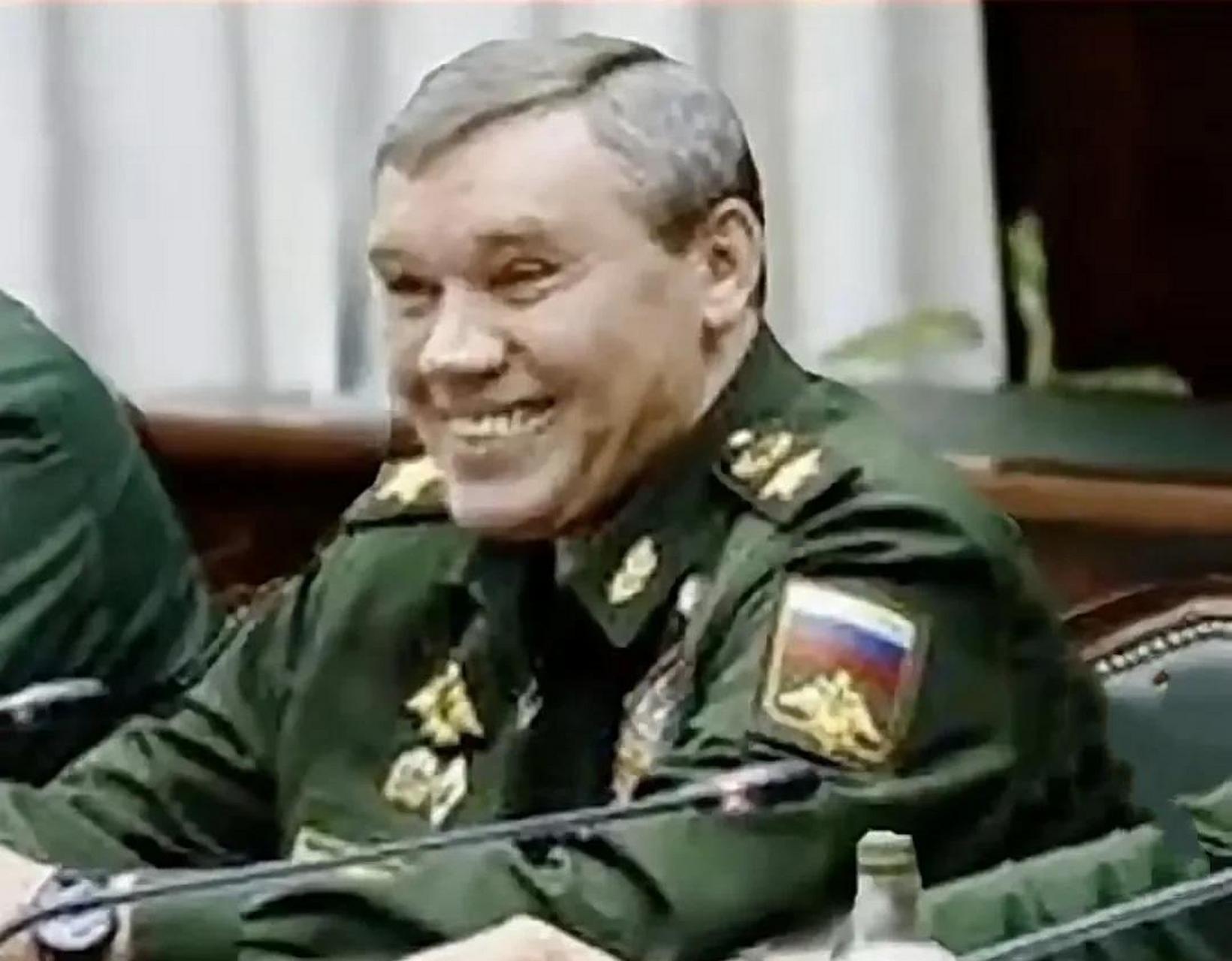 俄罗斯微笑将军图片