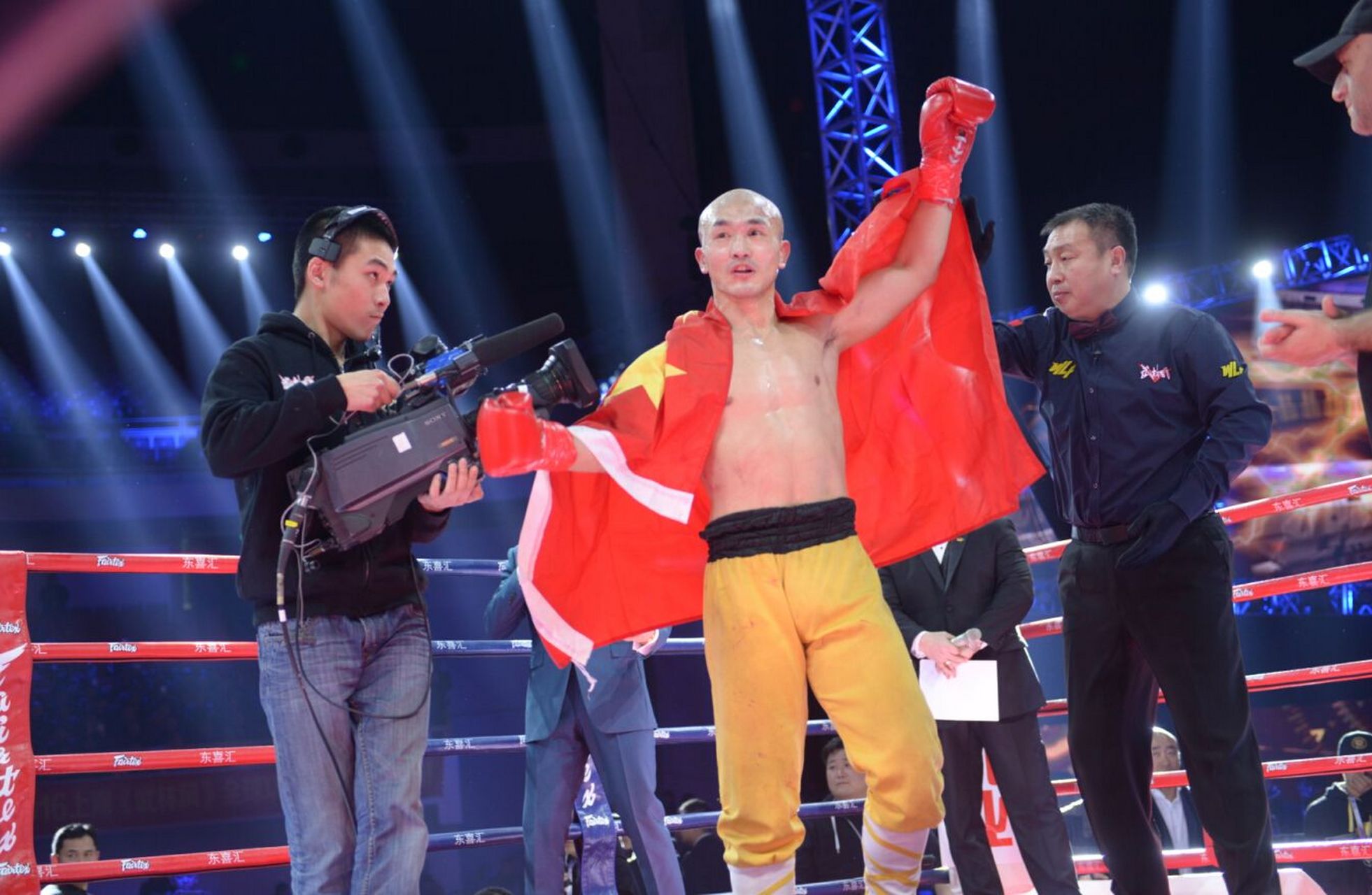 当记者问死神方便,为什么不学武僧一龙打跨界比赛,方便用不屑的语气