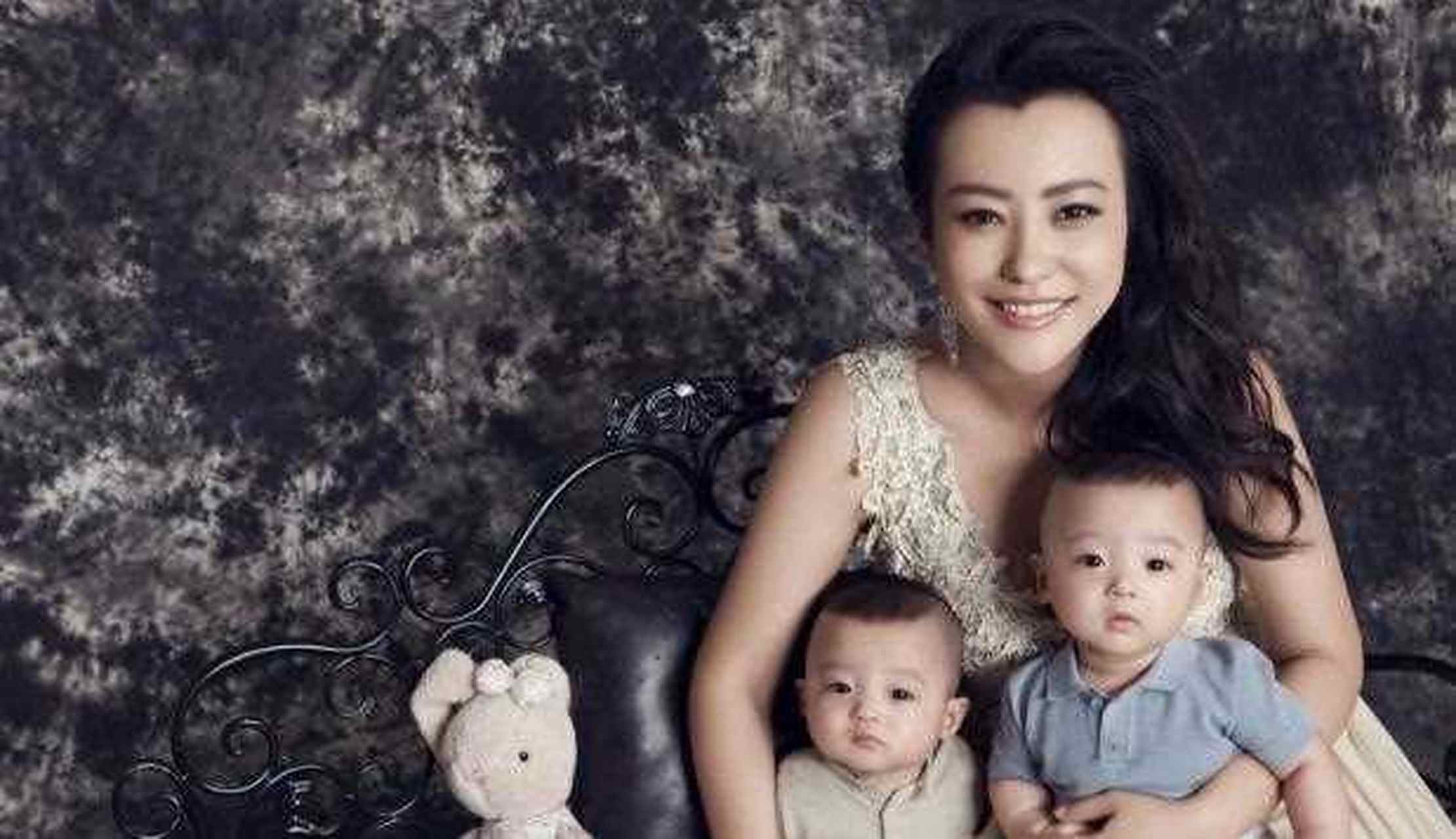 不顾男友邓超的反对,郝蕾接下一部超大尺度的电影,两人因此分手,郝蕾