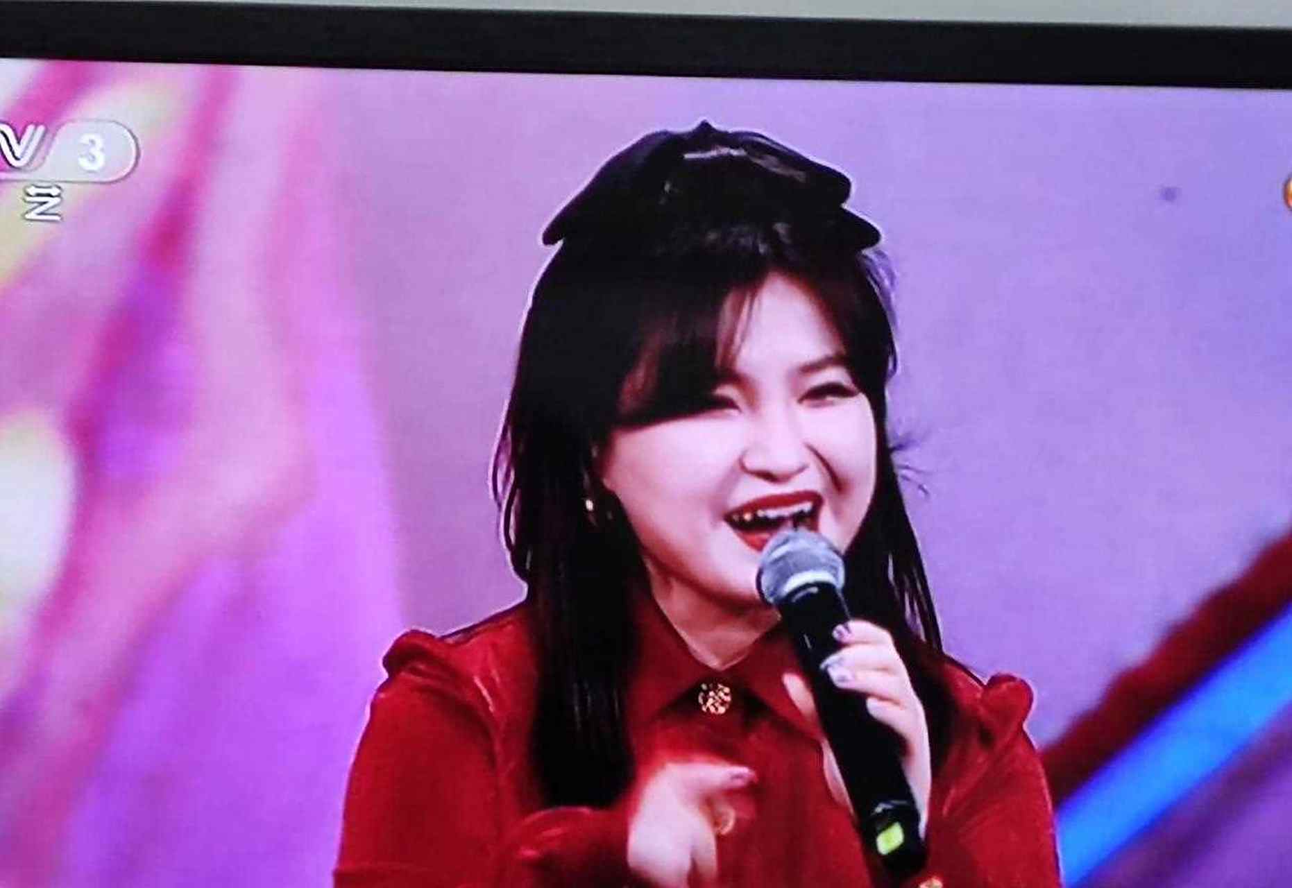 曾经在《梨园春》爆火的8岁女孩秦梦瑶,如今31岁了.