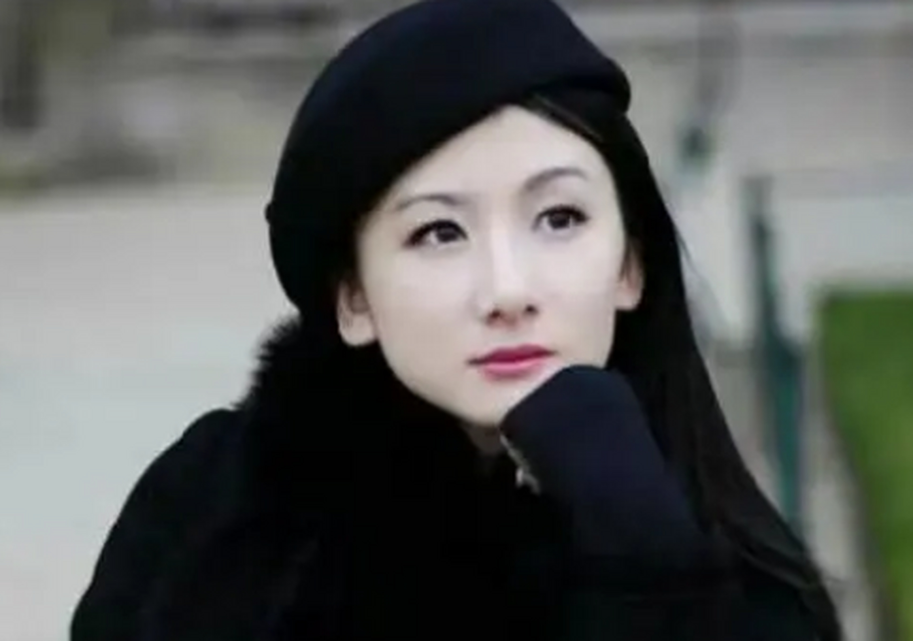 不愧是才女,为李宇春华晨宇蔡徐坤作词,尹约发现周深这颗夜明珠,当