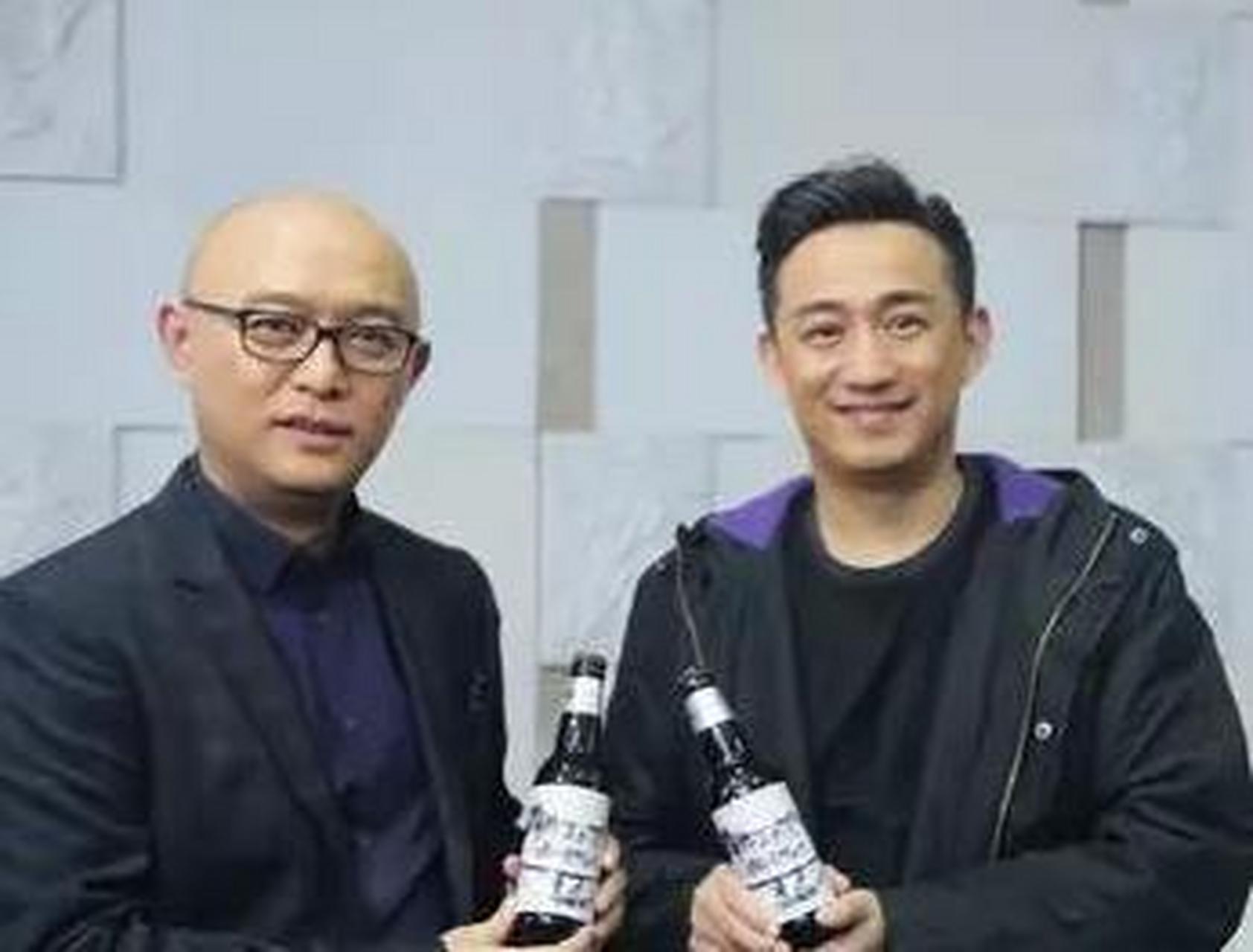 孟非和黄磊一起投资300万,在南京开了一家叫"黄粱一孟"的火锅店,朋友