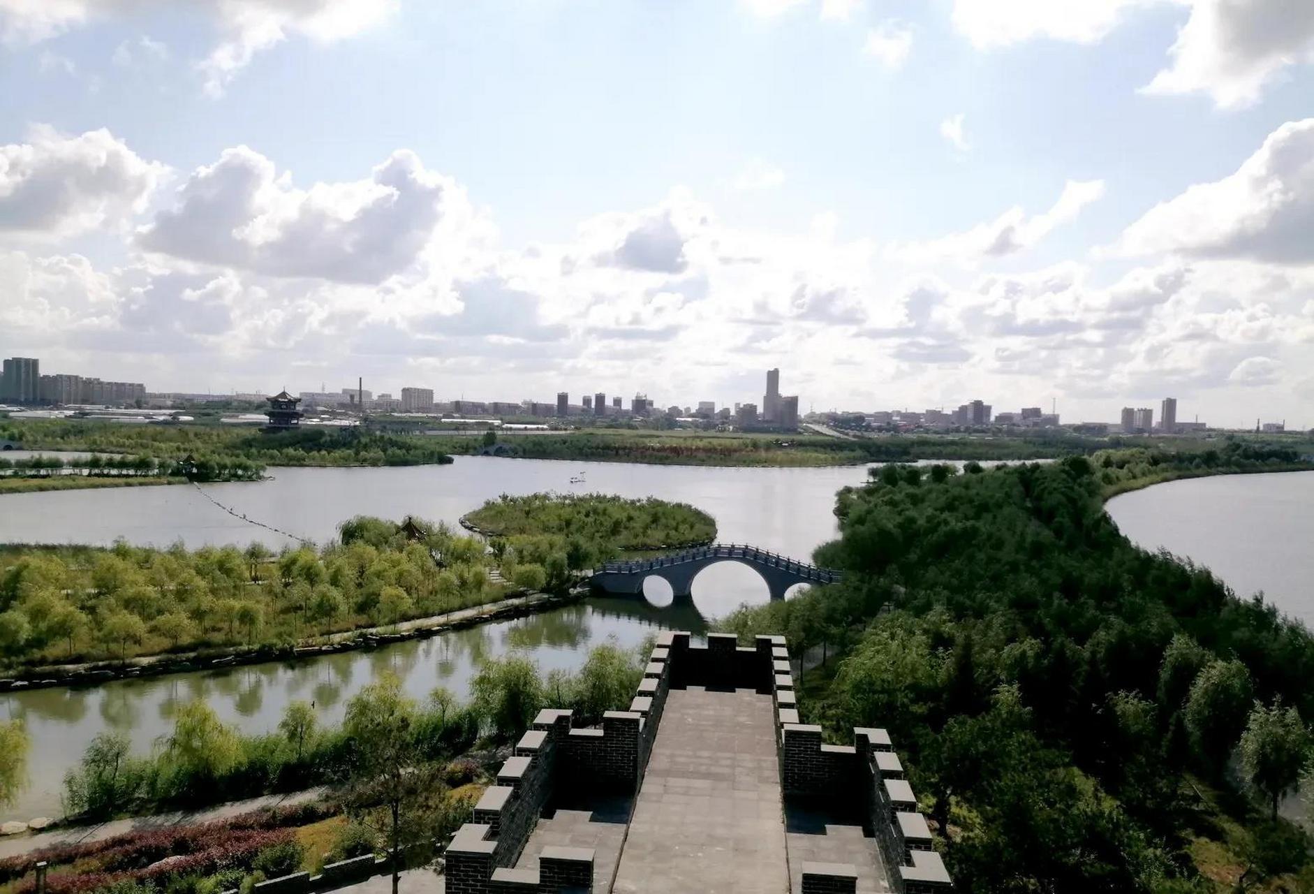 我们来到吉林大安,最好去看看嫩江湾的美景.