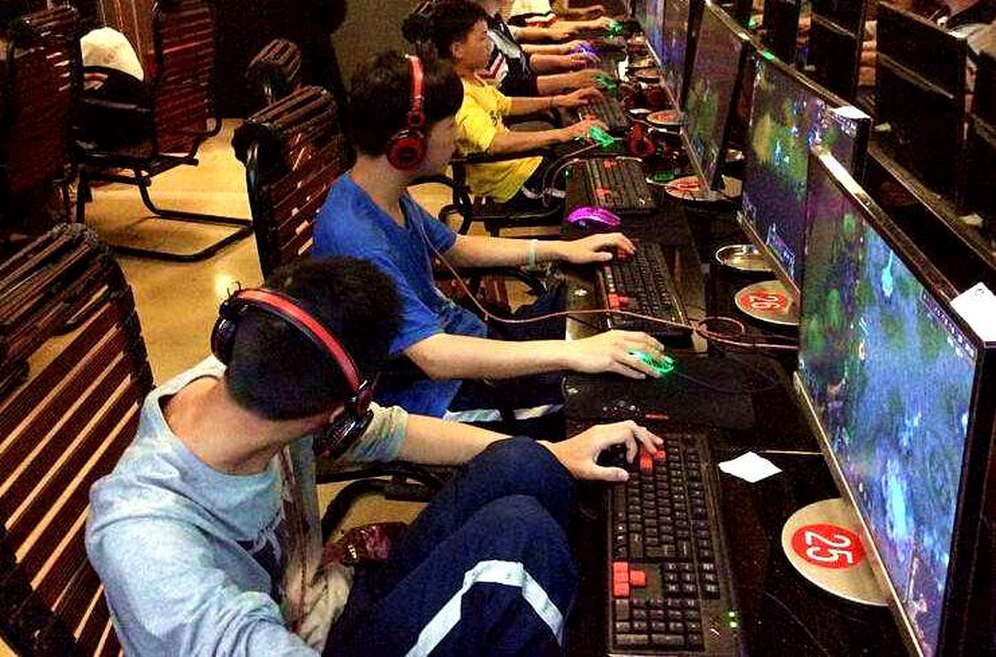 通宵玩游戏是什么体验# 你有通宵玩过游戏嘛?