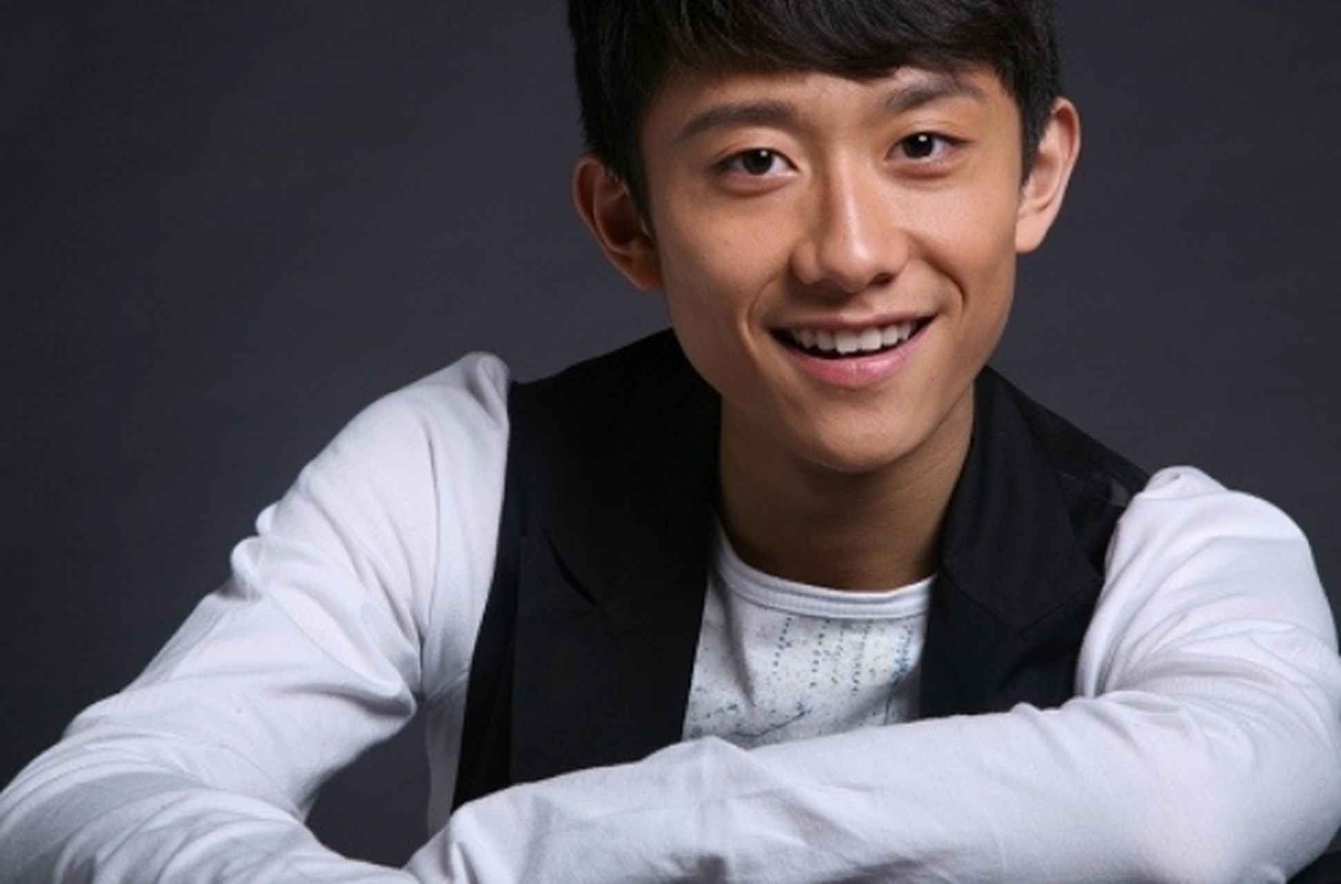 张一山和杨紫,两位熟悉的面孔,从家有儿女开始就是好朋友,他们的故事