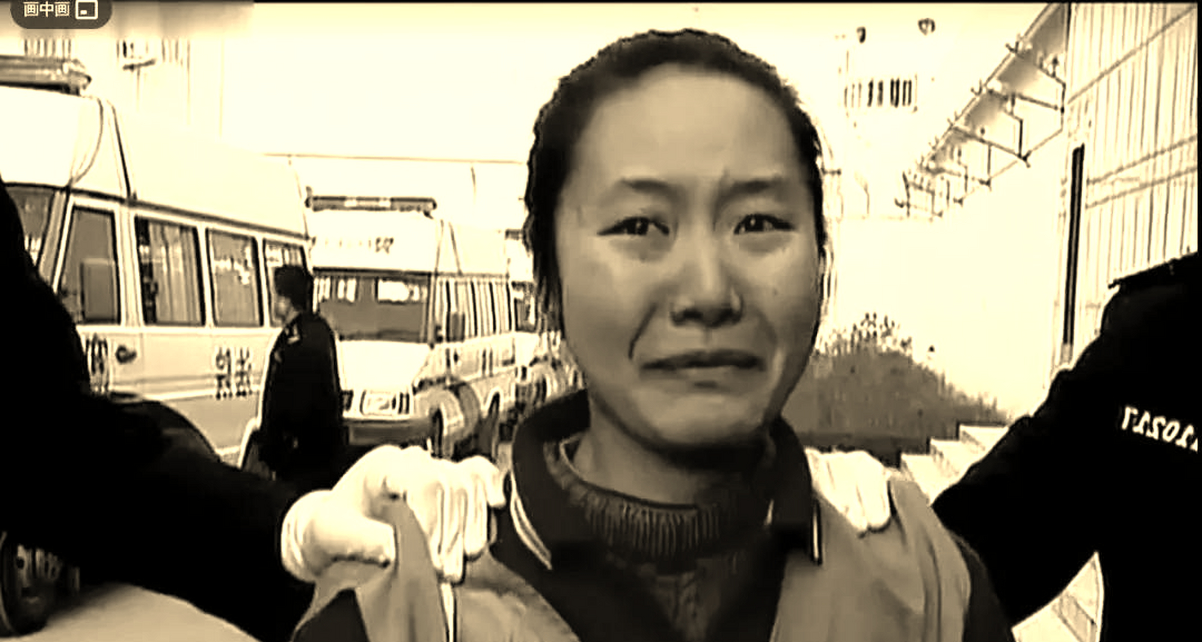 郭爽被执行死刑当天,新闻记者告知郭爽,她的男朋友王自健判刑"死缓"时