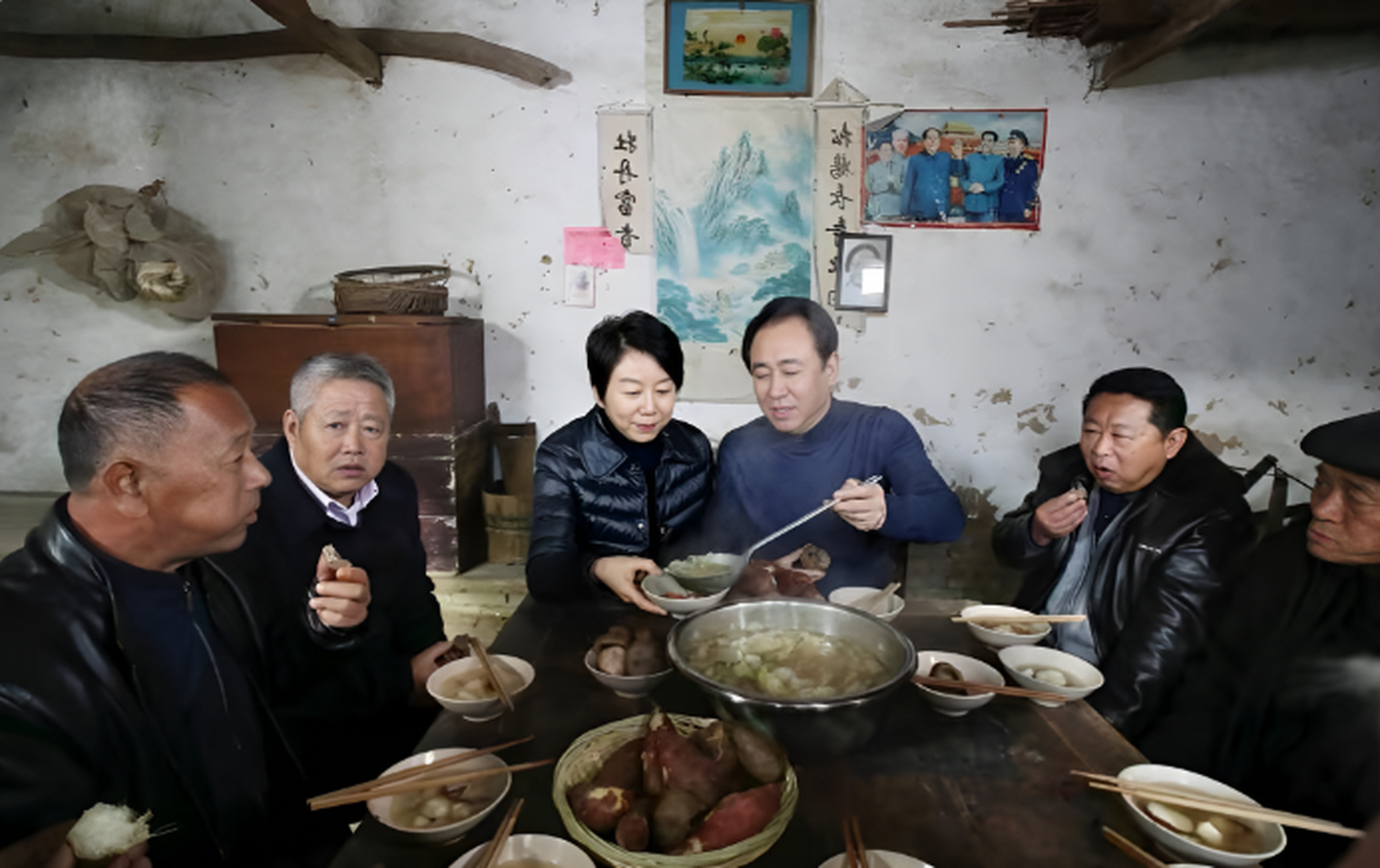 这是许家印夫妇年轻时的照片!1982年,丁玉梅第一次见到许家印时,她向