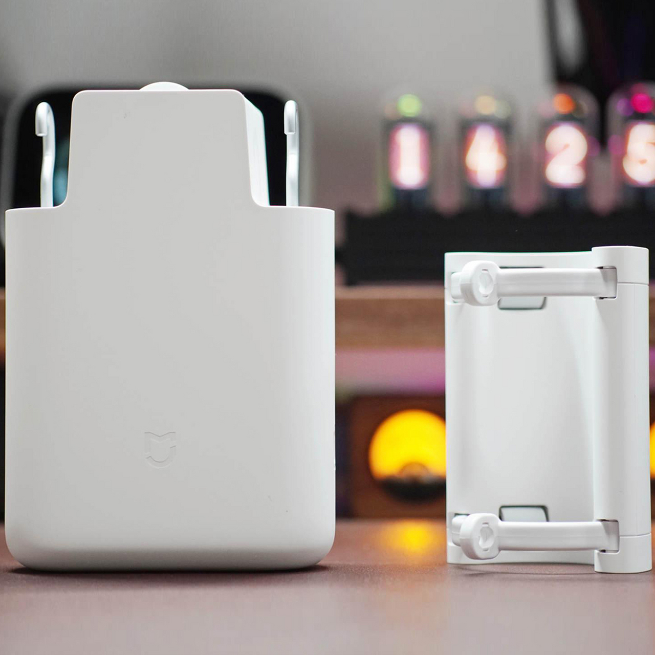 我家房子当初装修的时候,没有预留电动窗帘电源,为了实现窗帘智能化