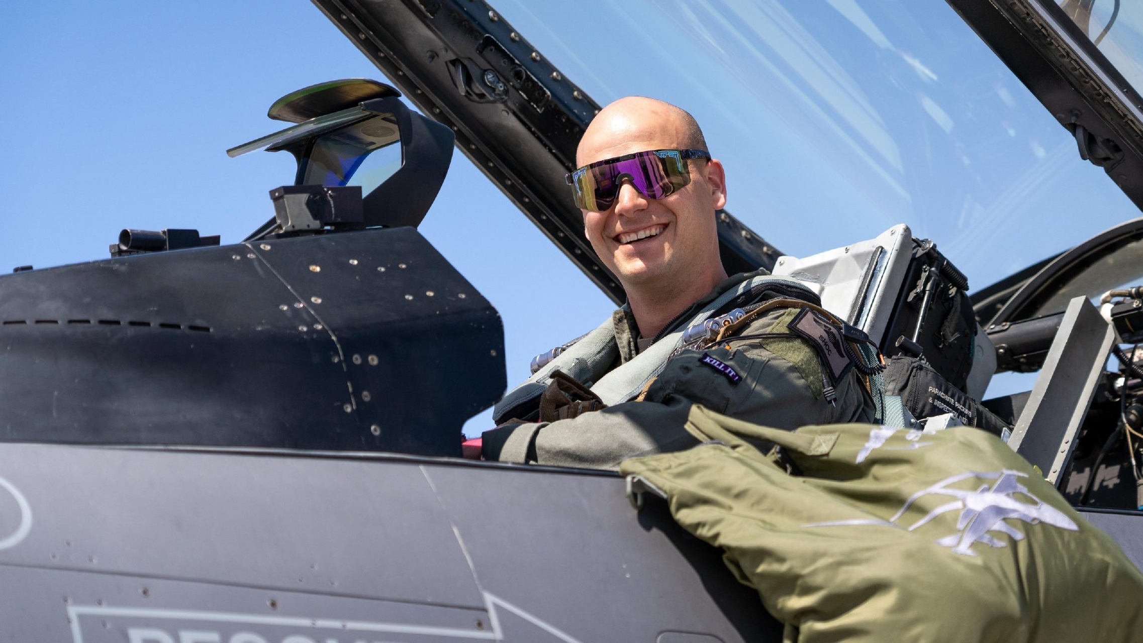 美国空军f-16c block40/42战斗机配装的平显,这平