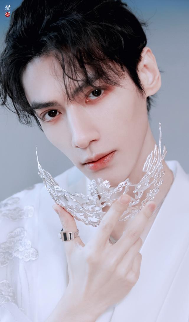 罗云熙国风造型好仙啊,"朦胧美"太绝了 #国风召集令#  #国风# #国潮