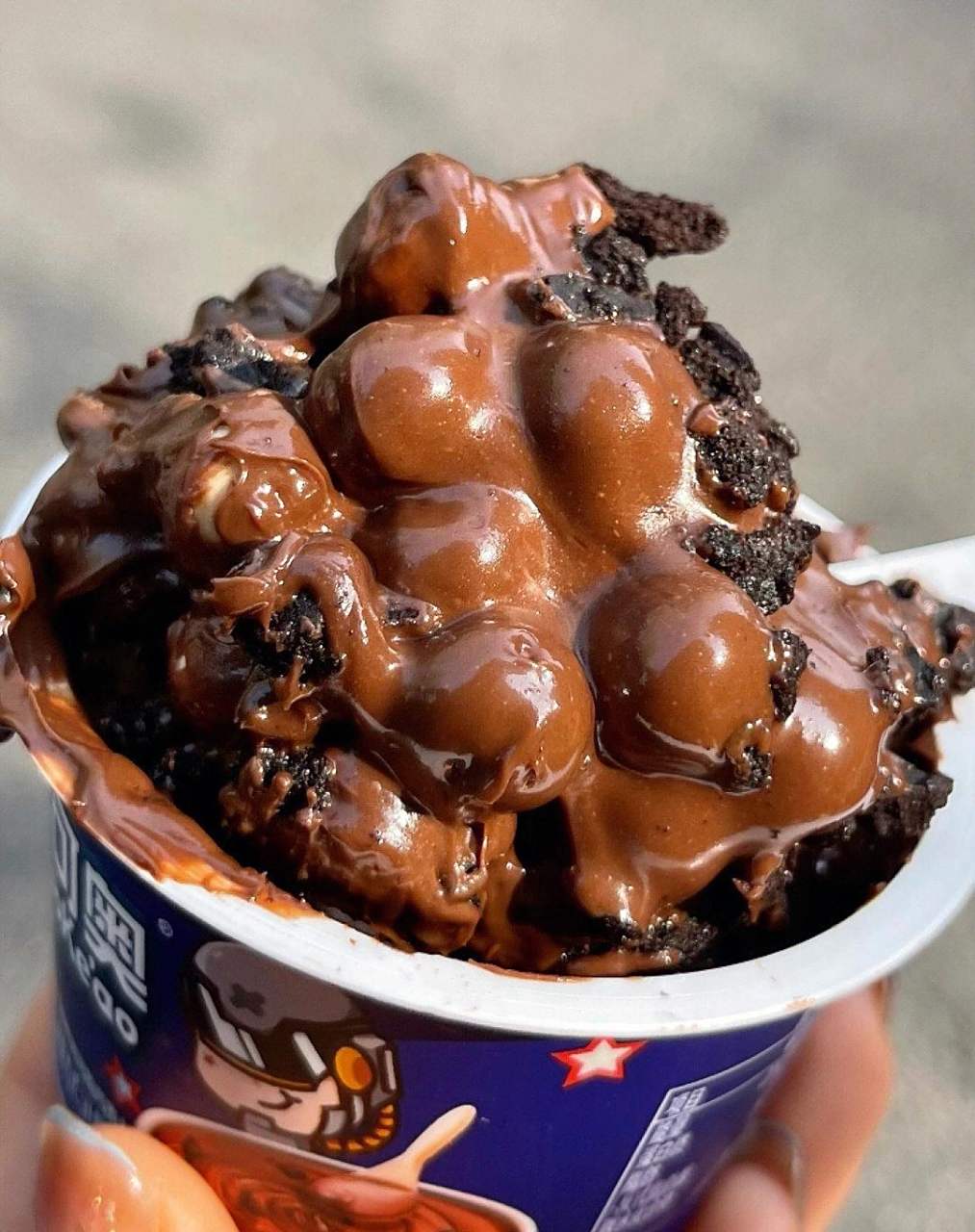 挖到个巨无霸星球杯!一次吃到爽……它一个能顶10个小的!都不止!