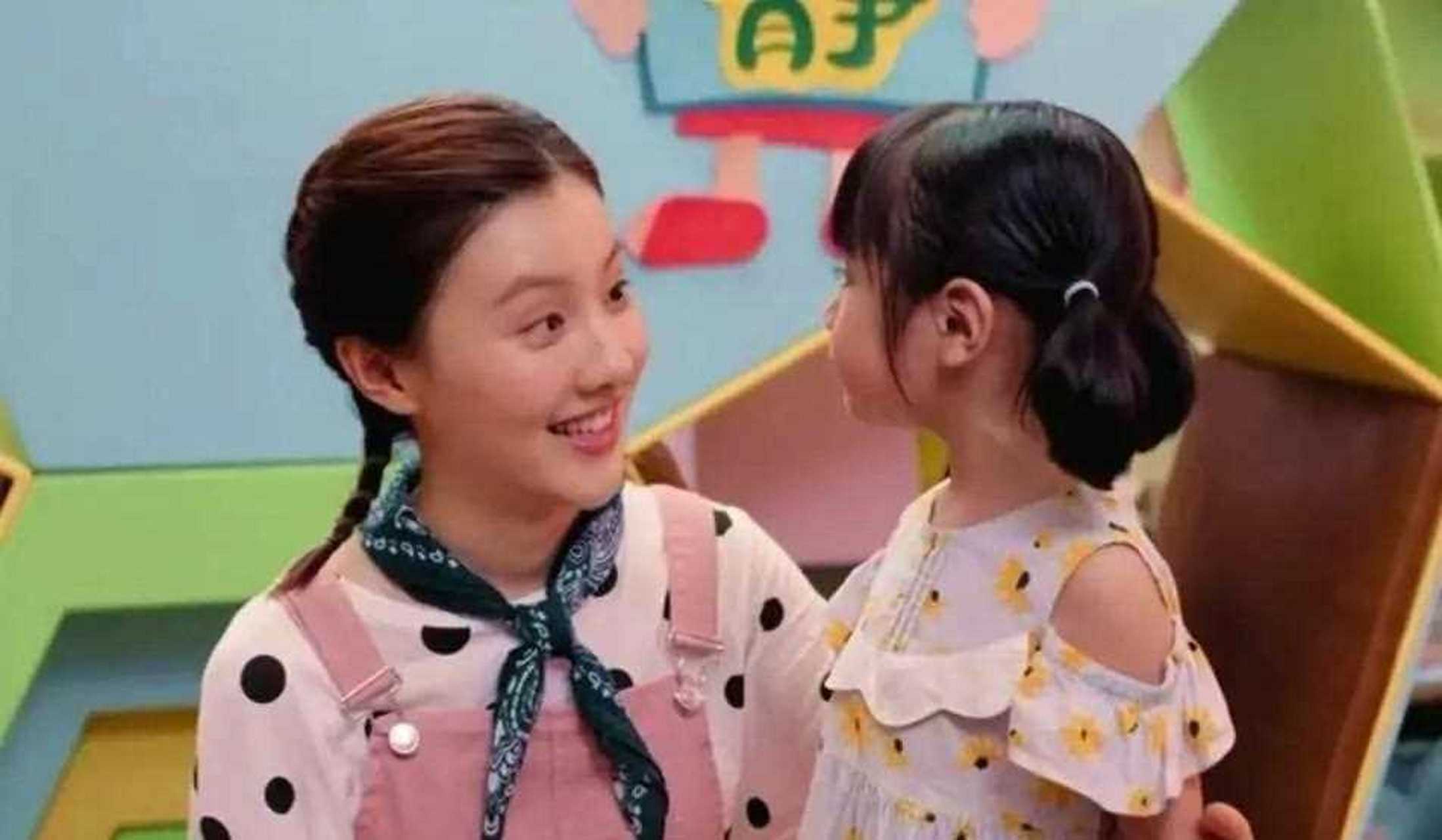 《平凡的荣耀》中的幼儿园老师李诗妍,戏份不多来头不小,她参演的剧你