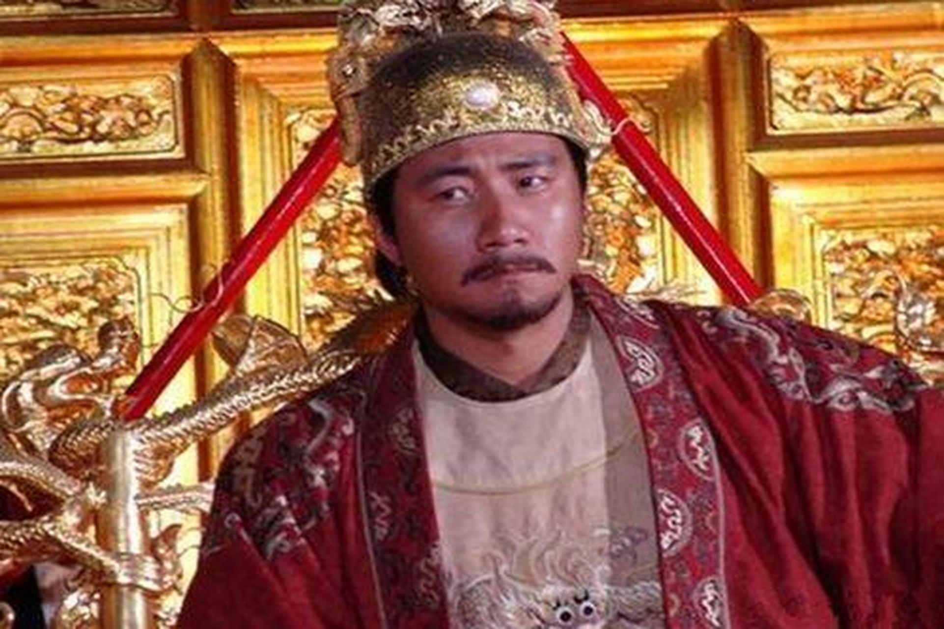 明朝时,李善长因谋反罪被朱元璋囚禁,即将被处死.