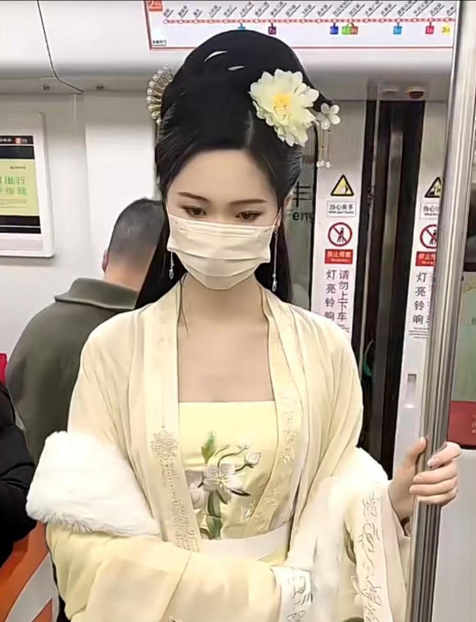 汉服的美只有中国女人才能穿!