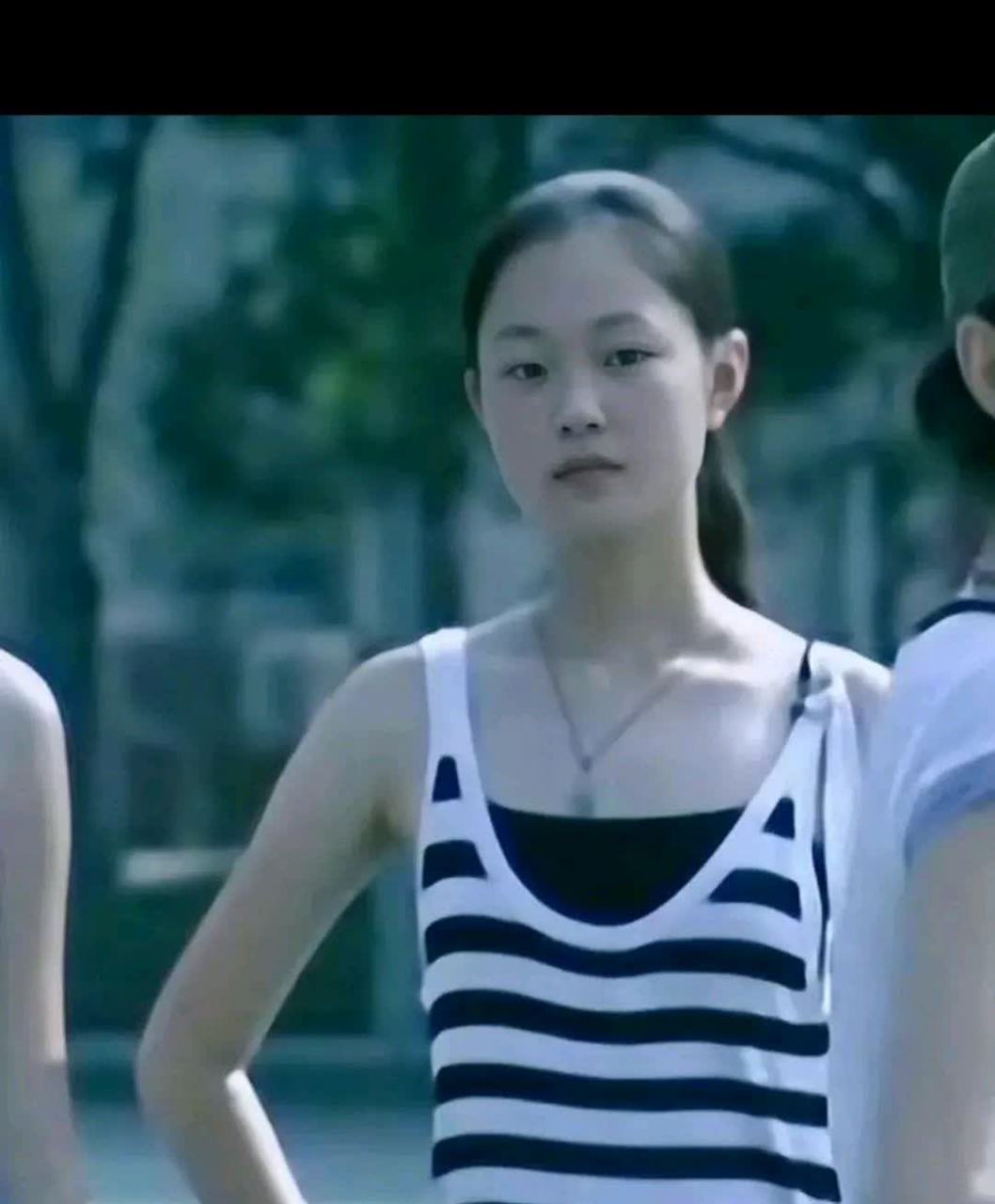 高中时期的宋轶[笑哭]