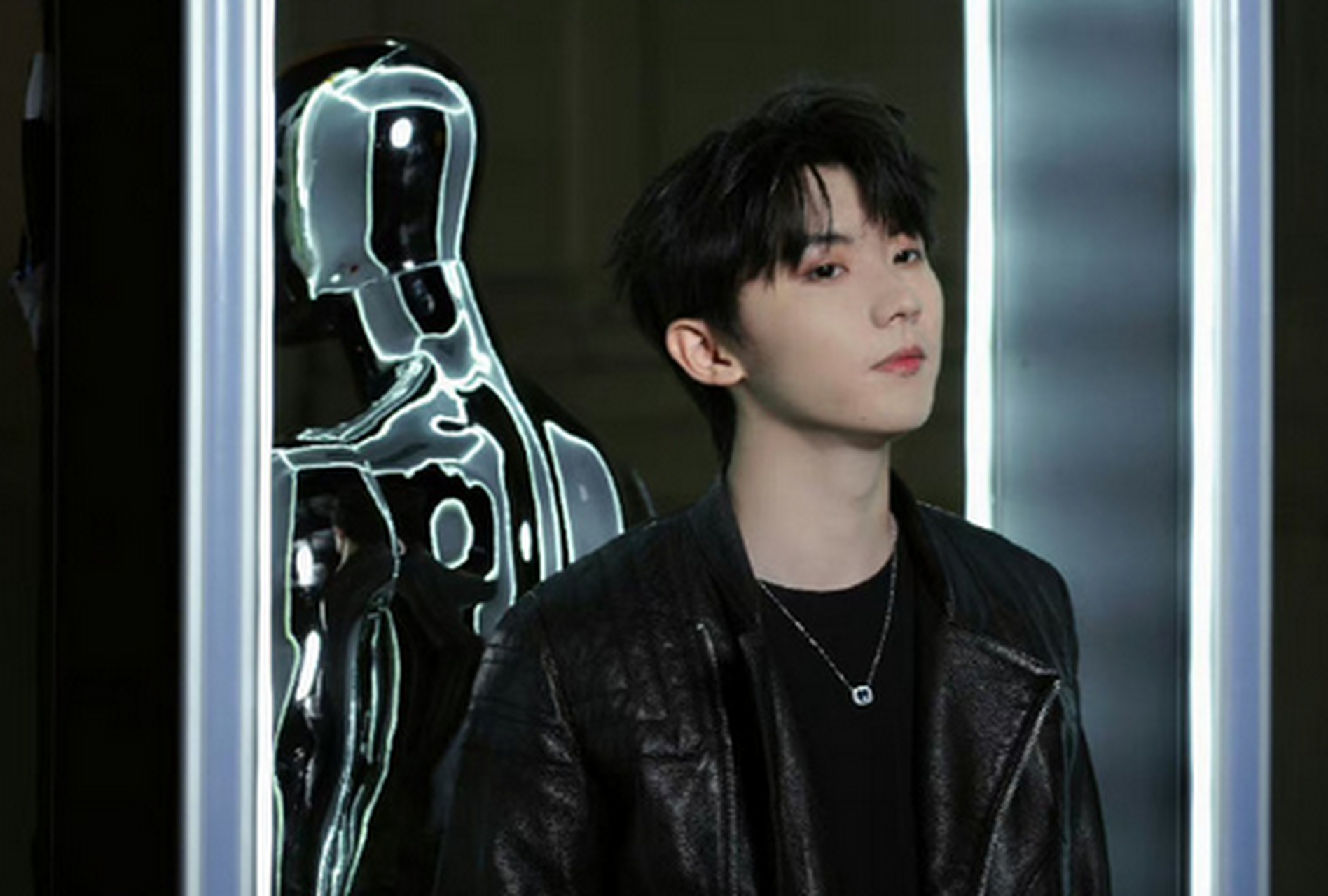 马嘉祺的卷毛狼尾造型真的太帅了!